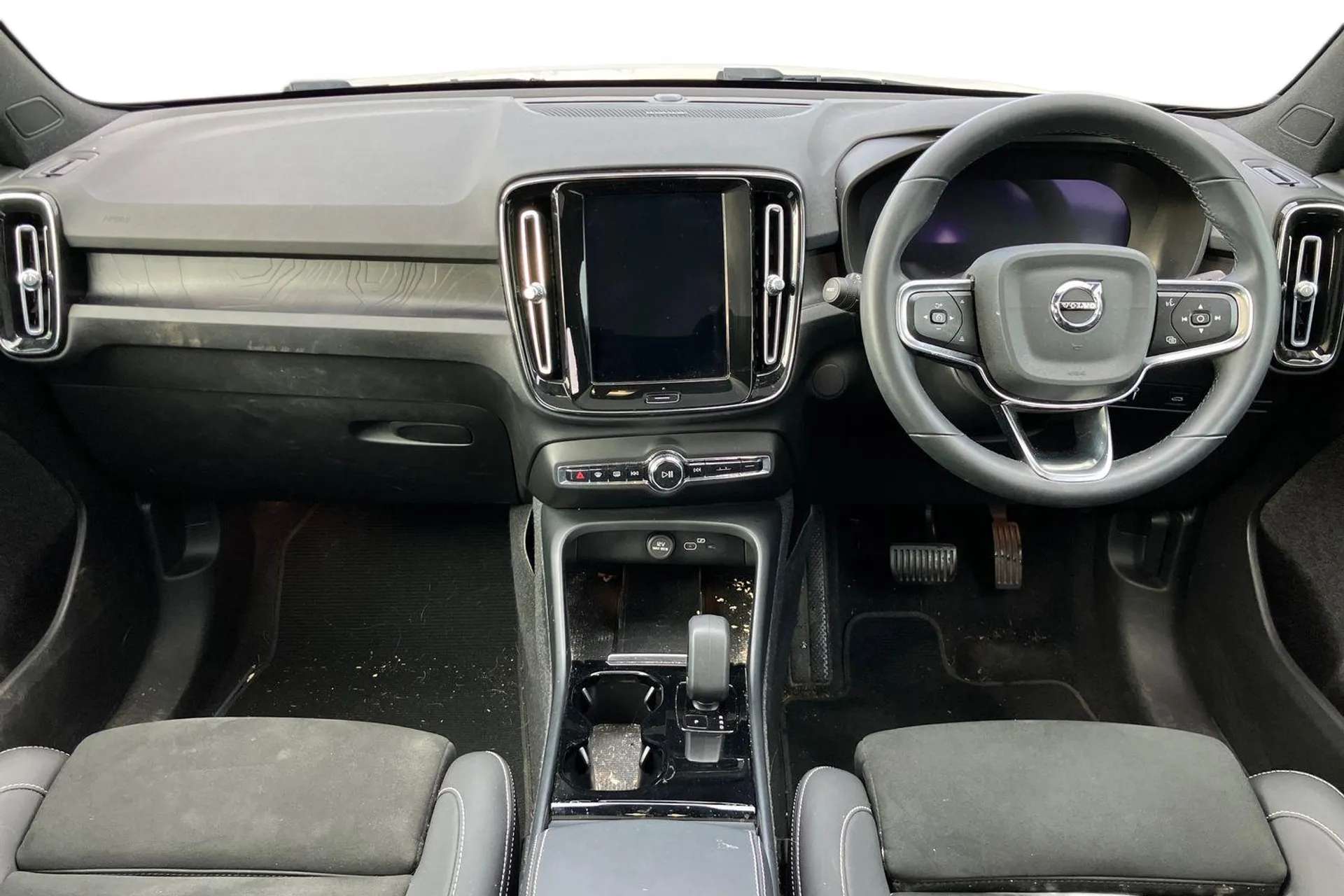 A 2022 VOLVO C40 300kW Recharge Twin Pro 78kWh 5dr AWD Auto [360 degree surround view parking camera, Front and rear park assist, Premium Sound by Harman Kardon, Dolby A 2022 VOLVO C40 300kW Recharge Twin Pro 78kWh 5dr AWD Auto [360 degree surround view parking camera, Front and rear park assist, Premium Sound by Harman Kardon, Dolby