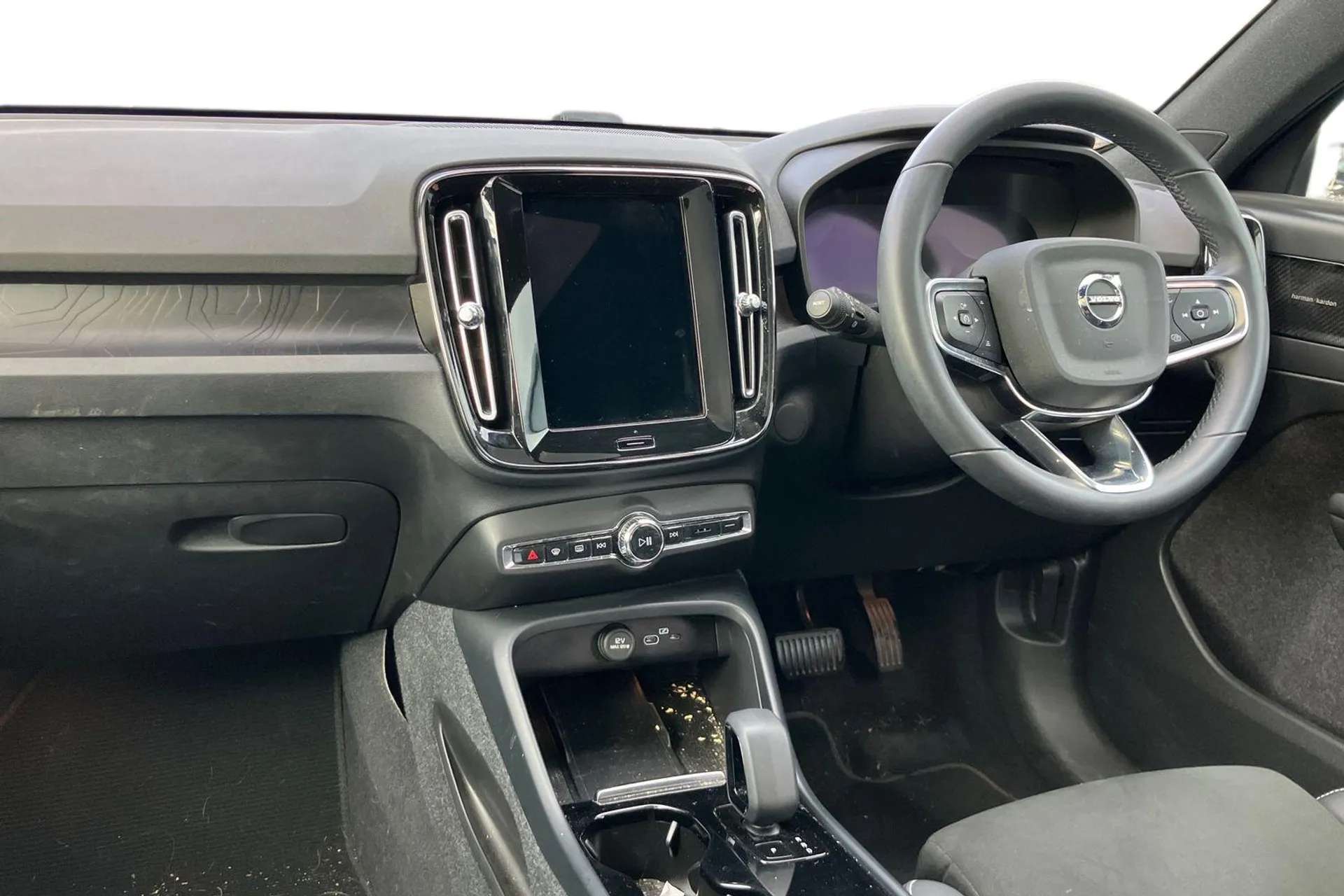 A 2022 VOLVO C40 300kW Recharge Twin Pro 78kWh 5dr AWD Auto [360 degree surround view parking camera, Front and rear park assist, Premium Sound by Harman Kardon, Dolby A 2022 VOLVO C40 300kW Recharge Twin Pro 78kWh 5dr AWD Auto [360 degree surround view parking camera, Front and rear park assist, Premium Sound by Harman Kardon, Dolby