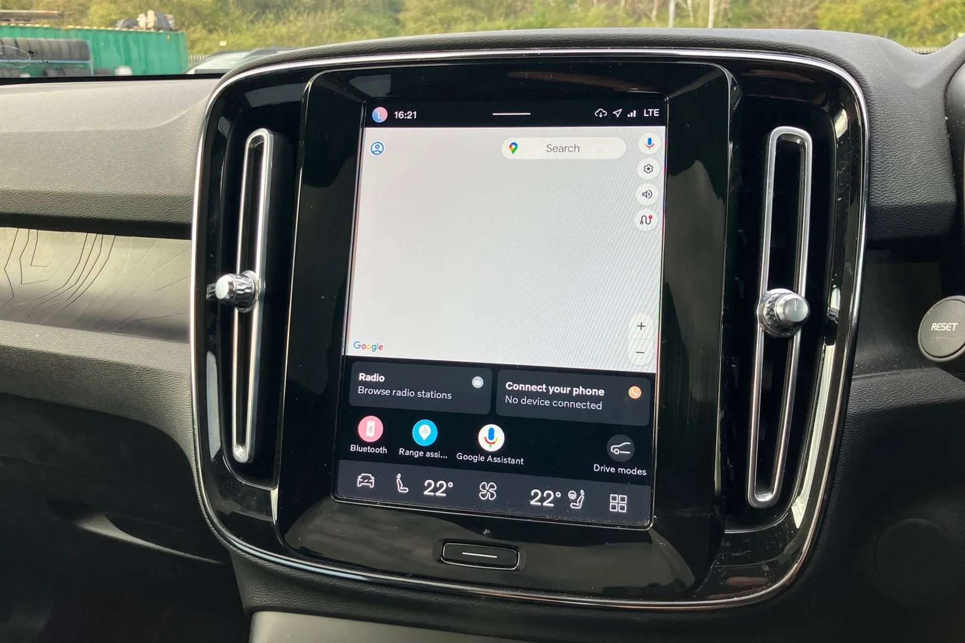 2022 VOLVO C40 2022 VOLVO C40