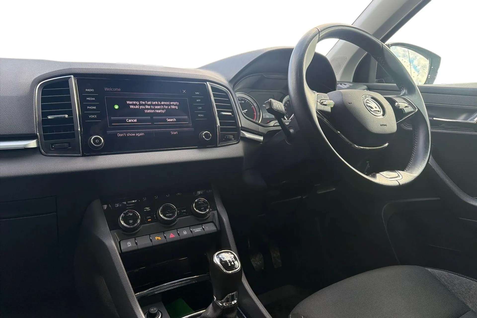 A 2021 SKODA KAROQ 1.5 TSI SE Drive 5dr [Amundsen satellite navigation with 8" touchscreen display, Start/stop system with regenerative braking, SmartLink wireless for A A 2021 SKODA KAROQ 1.5 TSI SE Drive 5dr [Amundsen satellite navigation with 8" touchscreen display, Start/stop system with regenerative braking, SmartLink wireless for A