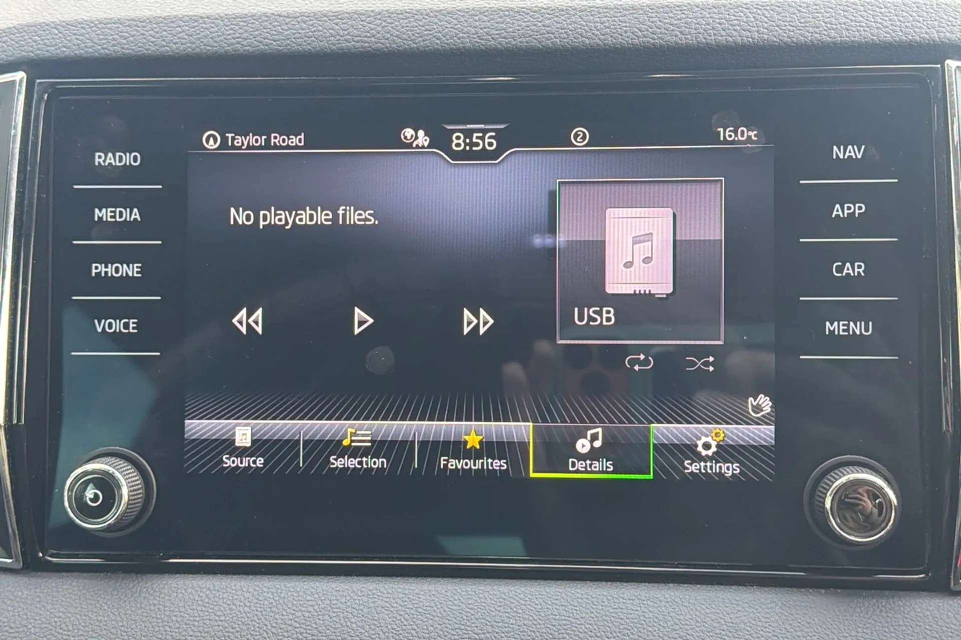 2021 SKODA KAROQ 2021 SKODA KAROQ