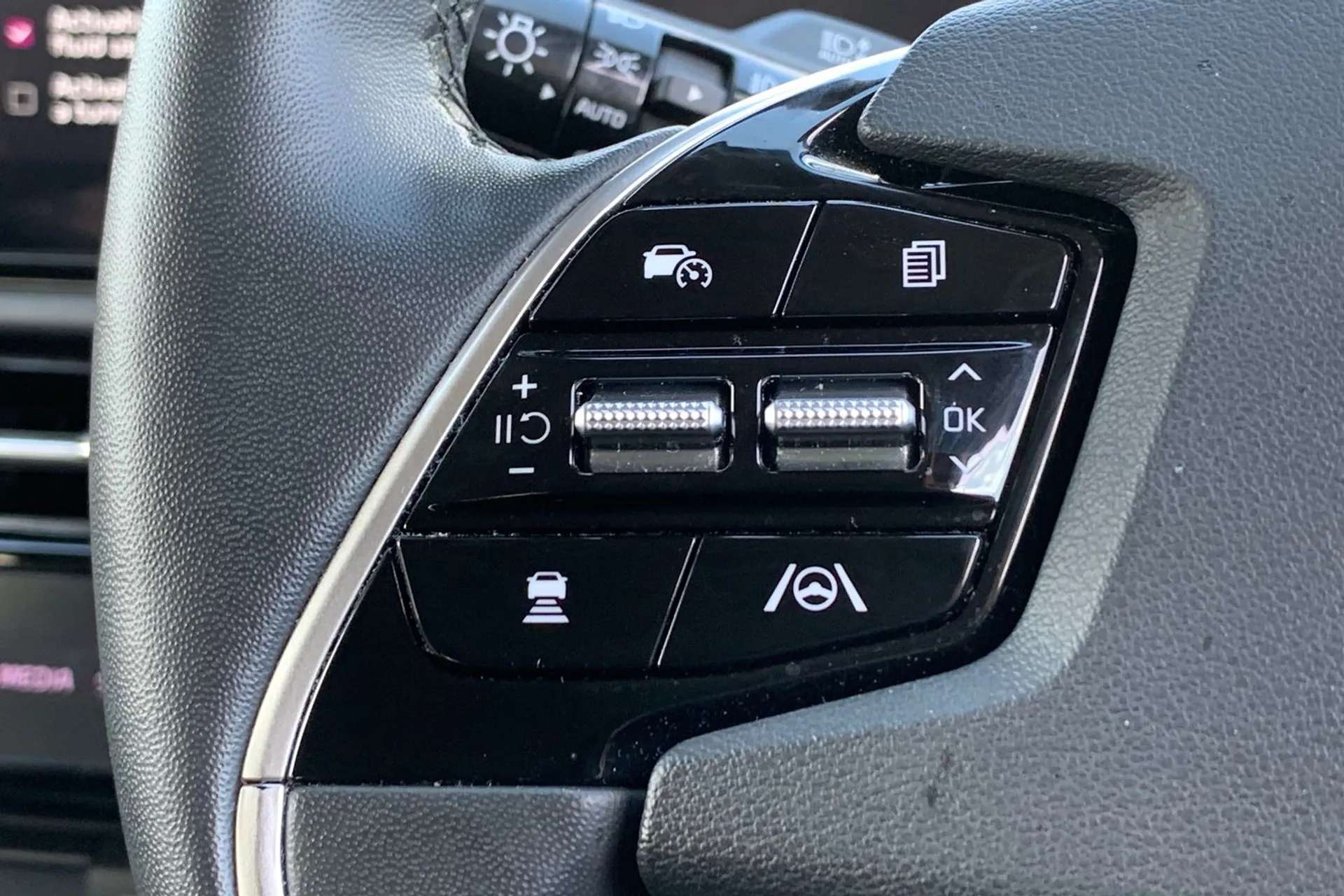 2024 KIA NIRO 2024 KIA NIRO