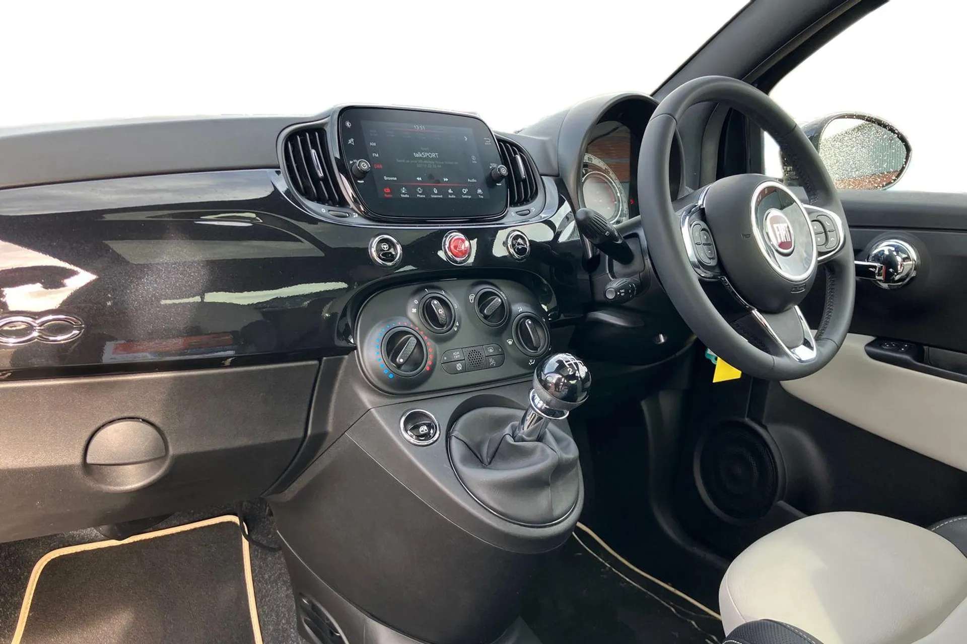 2022 FIAT 500 2022 FIAT 500