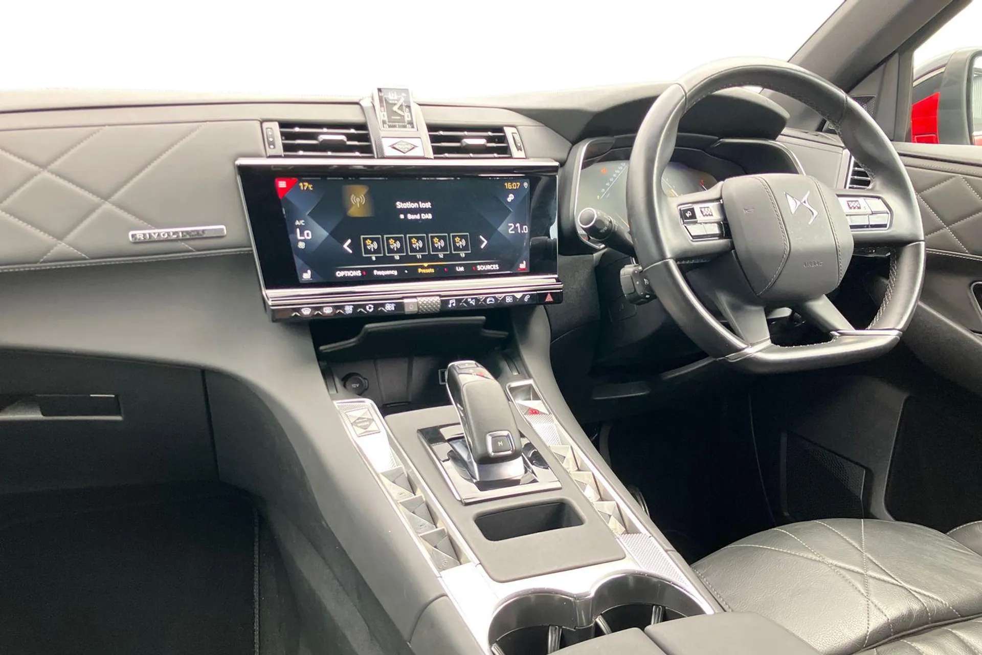 A 2021 DS DS 7 CROSSBACK 2.0 BlueHDi Prestige 5dr EAT8 [ Electric comfort pack , Advanced technology pack , Wireless charging for smartphone , Rear parking sensor , Heated fro A 2021 DS DS 7 CROSSBACK 2.0 BlueHDi Prestige 5dr EAT8 [ Electric comfort pack , Advanced technology pack , Wireless charging for smartphone , Rear parking sensor , Heated fro