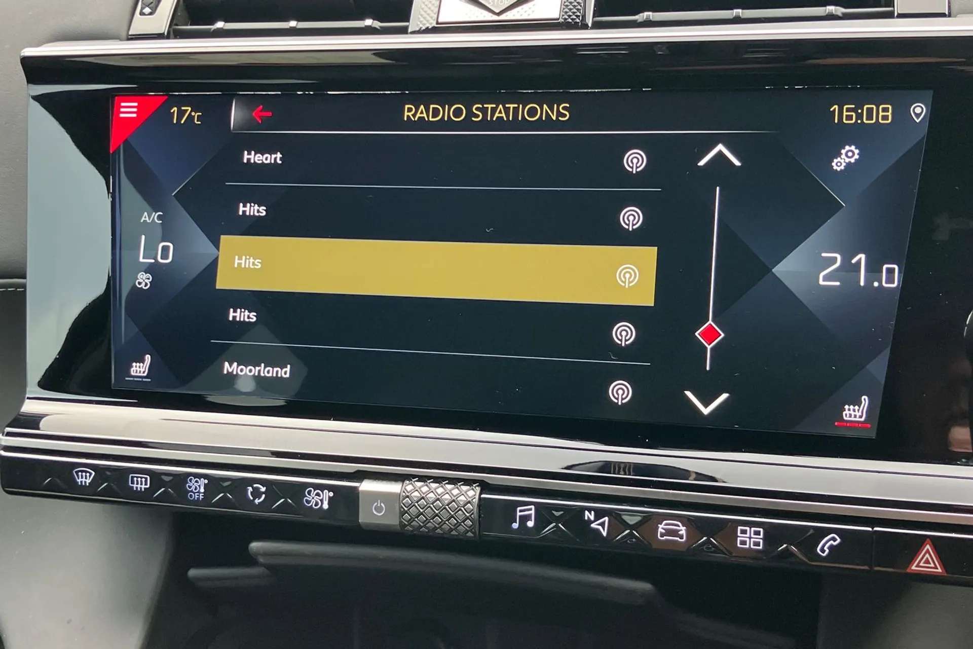 2021 DS DS 7 CROSSBACK 2021 DS DS 7 CROSSBACK