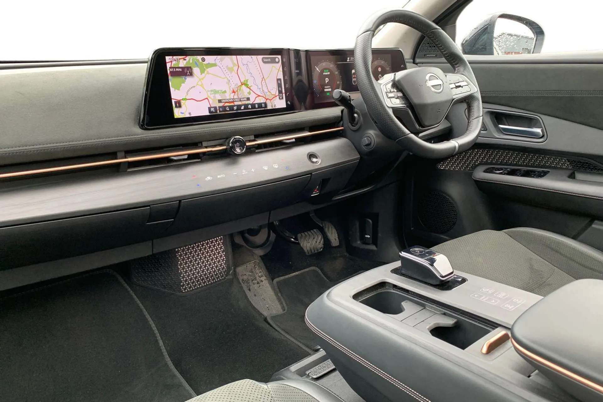 A 2022 NISSAN ARIYA 178kW Evolve 87kWh 22kWCh 5dr Auto [Amazon alexa Integration, ProPilot, Front and rear parking sensors, Virtual personal assistant and firmware over t A 2022 NISSAN ARIYA 178kW Evolve 87kWh 22kWCh 5dr Auto [Amazon alexa Integration, ProPilot, Front and rear parking sensors, Virtual personal assistant and firmware over t