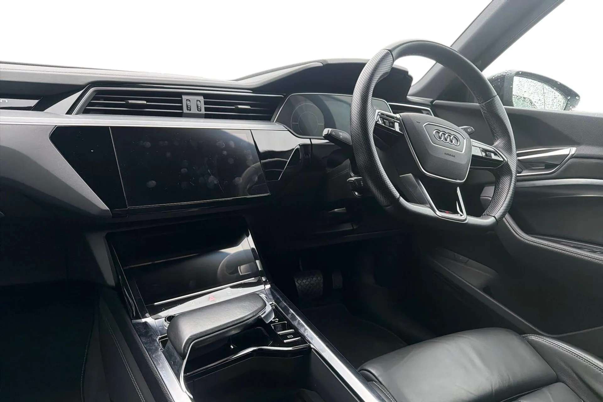 2022 AUDI E-TRON 2022 AUDI E-TRON