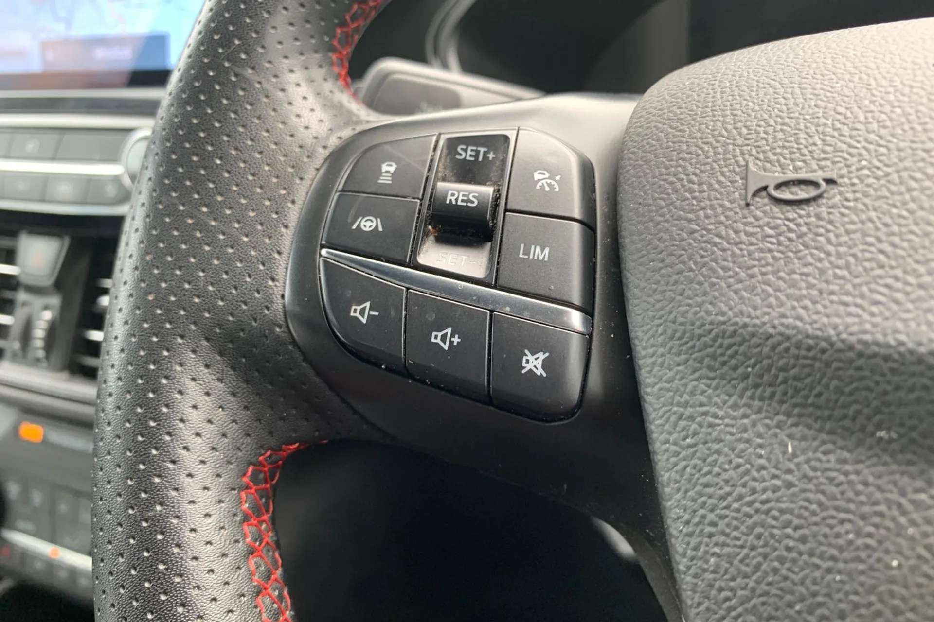 2023 FORD KUGA 2023 FORD KUGA
