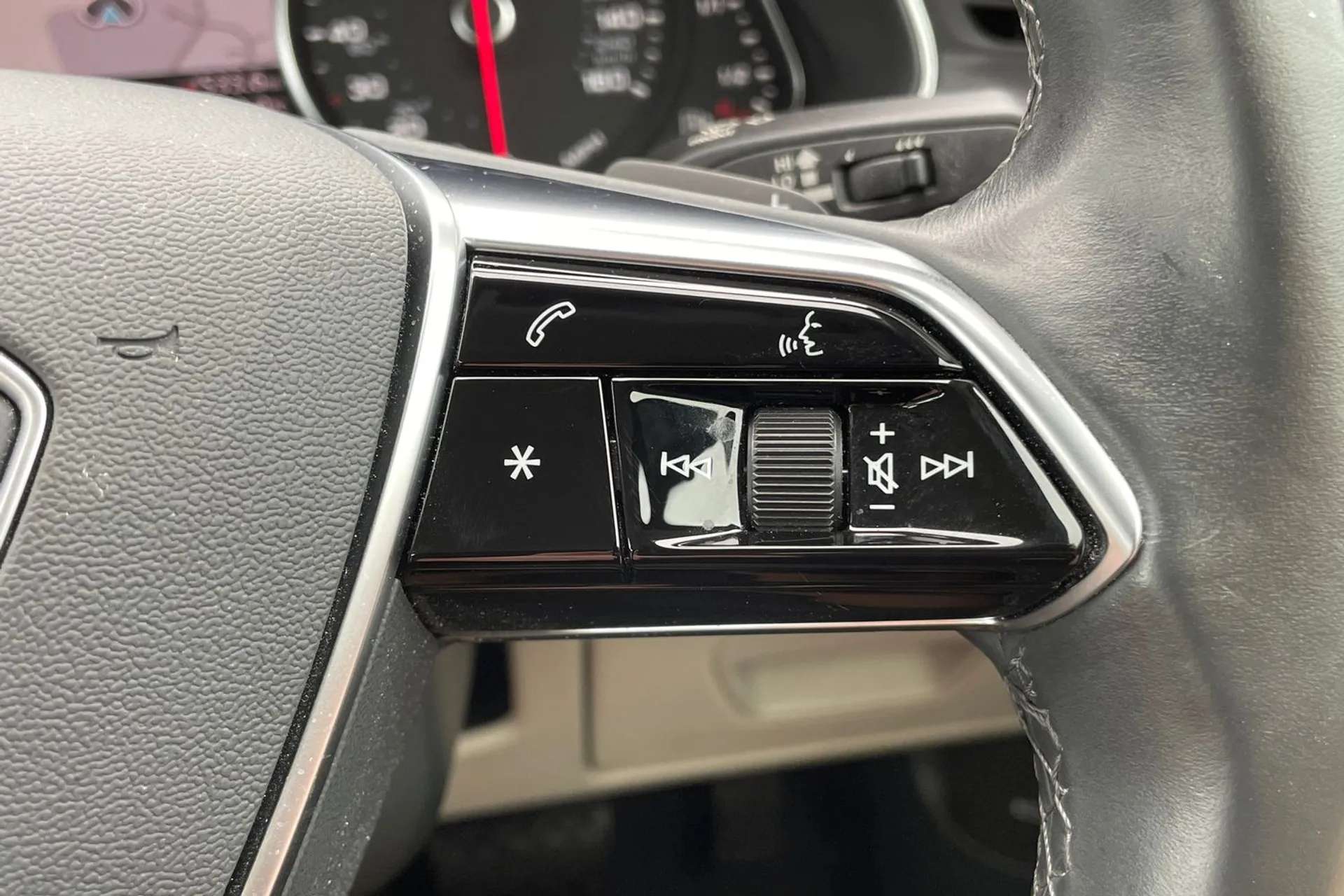 2021 AUDI A6 2021 AUDI A6