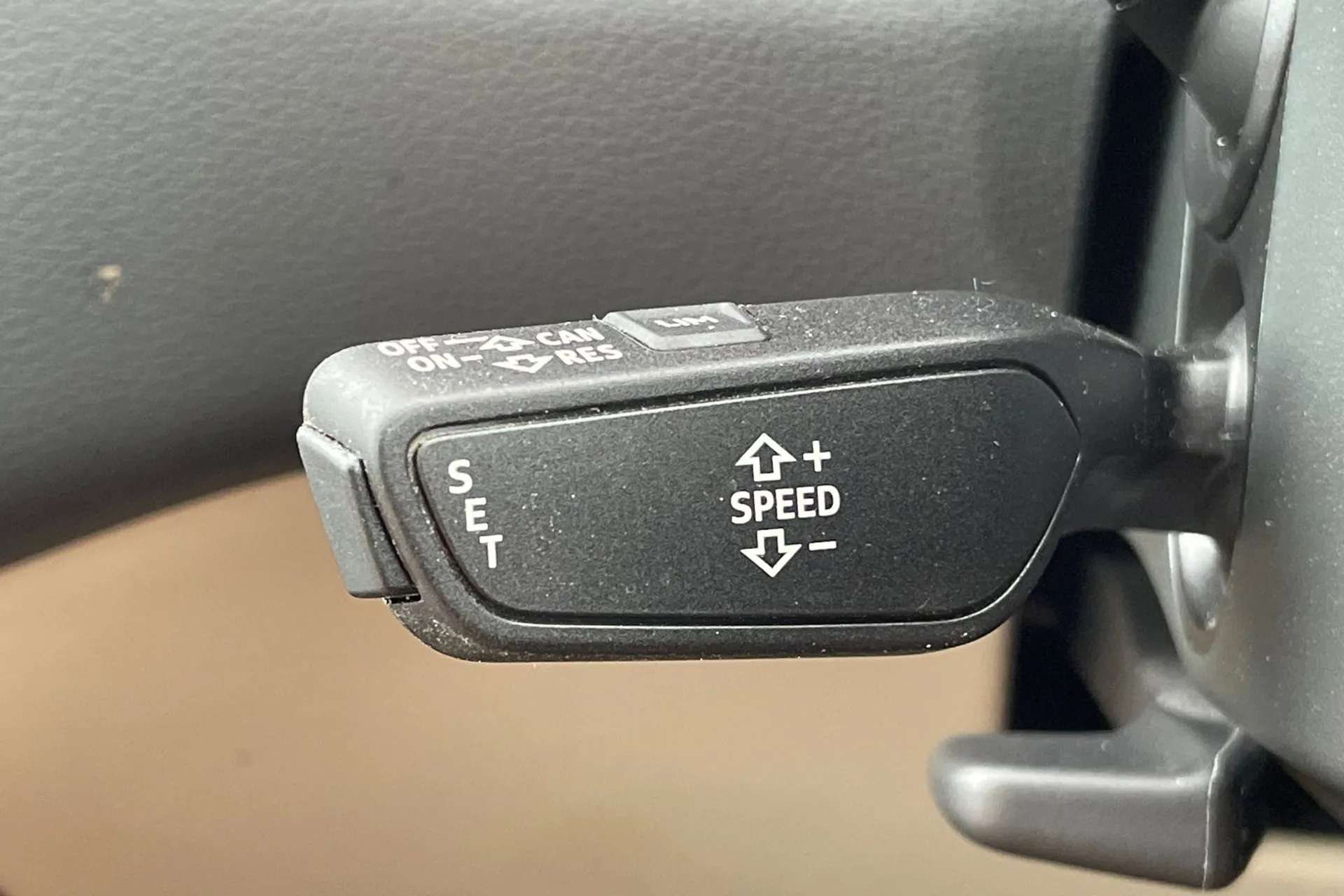 2021 AUDI A6 2021 AUDI A6