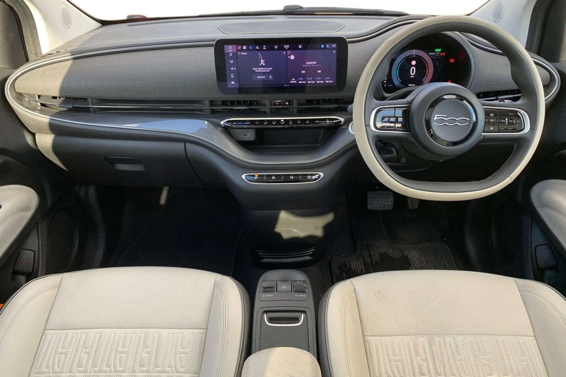 2023 FIAT 500 2023 FIAT 500