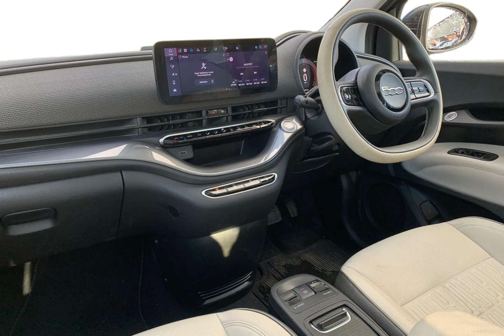 2023 FIAT 500 2023 FIAT 500