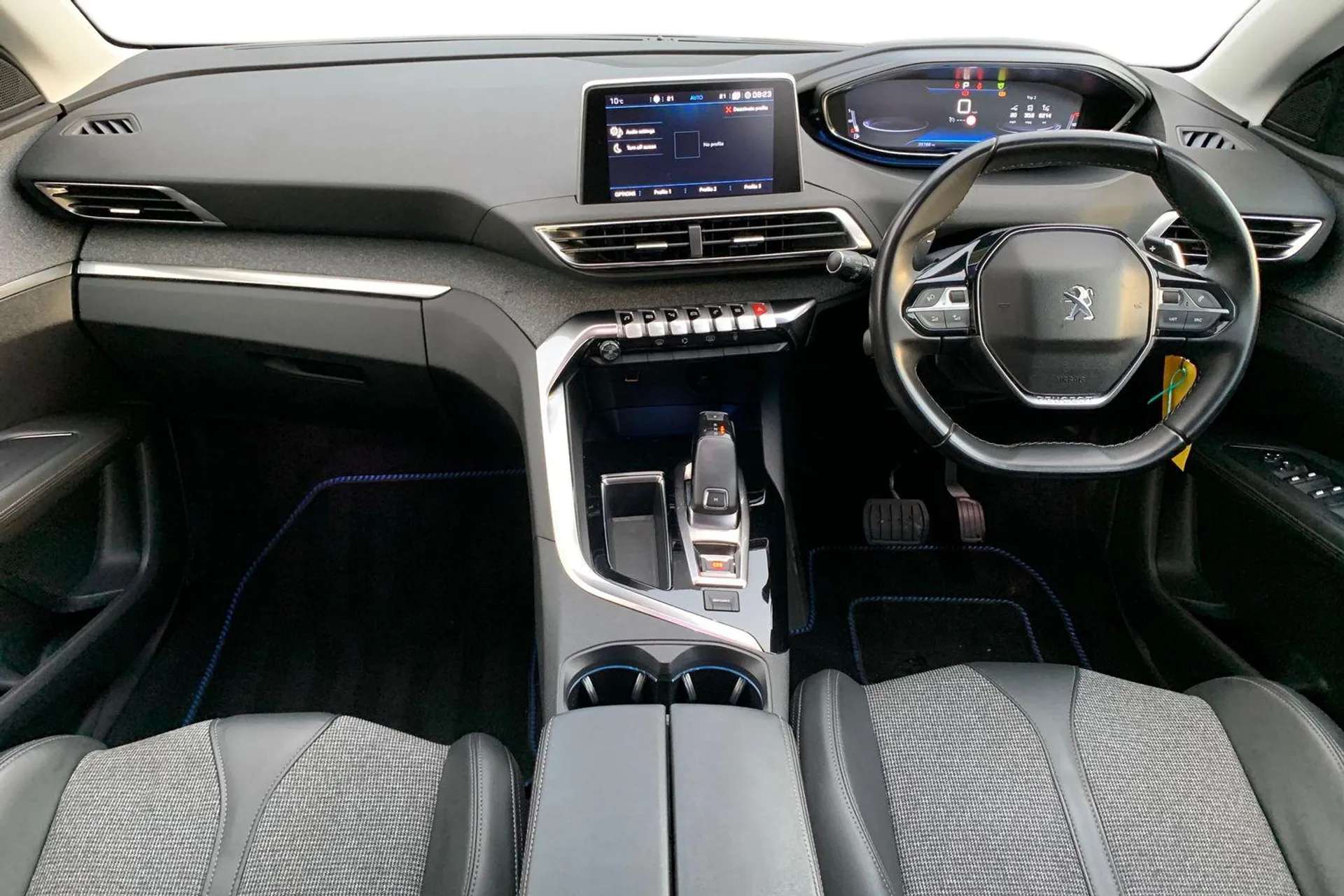 2020 PEUGEOT 3008 2020 PEUGEOT 3008