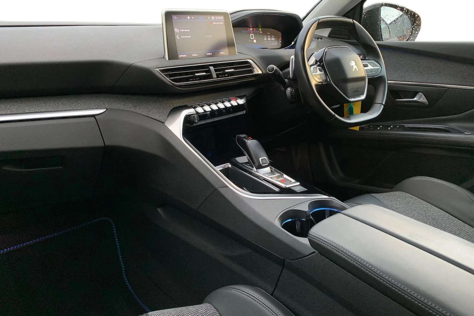 2020 PEUGEOT 3008 2020 PEUGEOT 3008