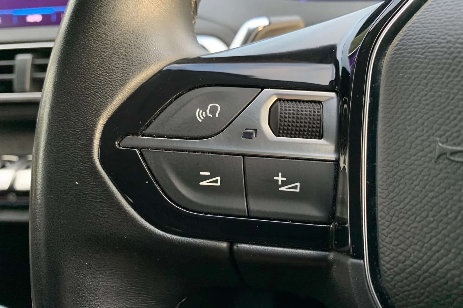 2020 PEUGEOT 3008 2020 PEUGEOT 3008