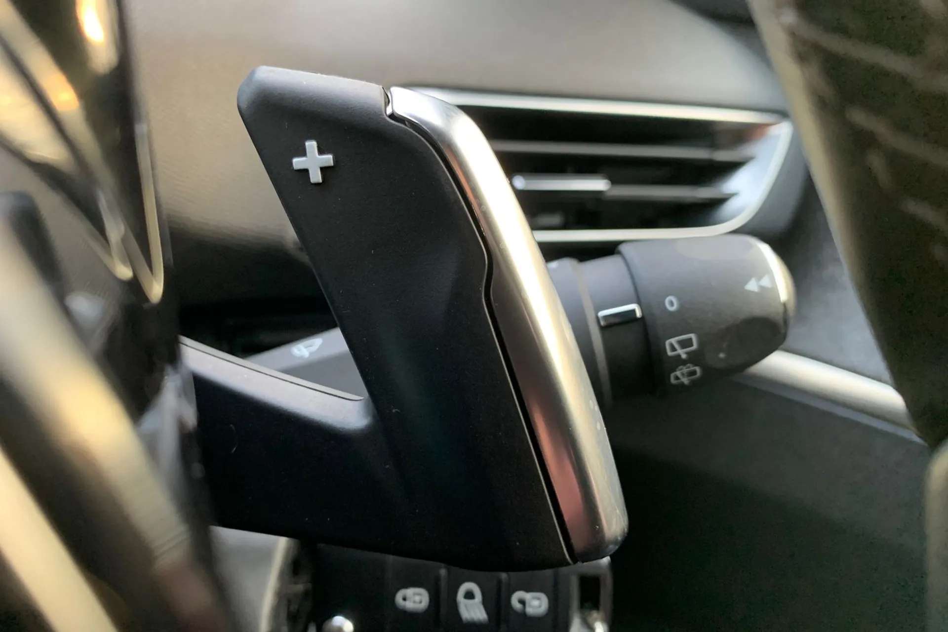 2020 PEUGEOT 3008 2020 PEUGEOT 3008