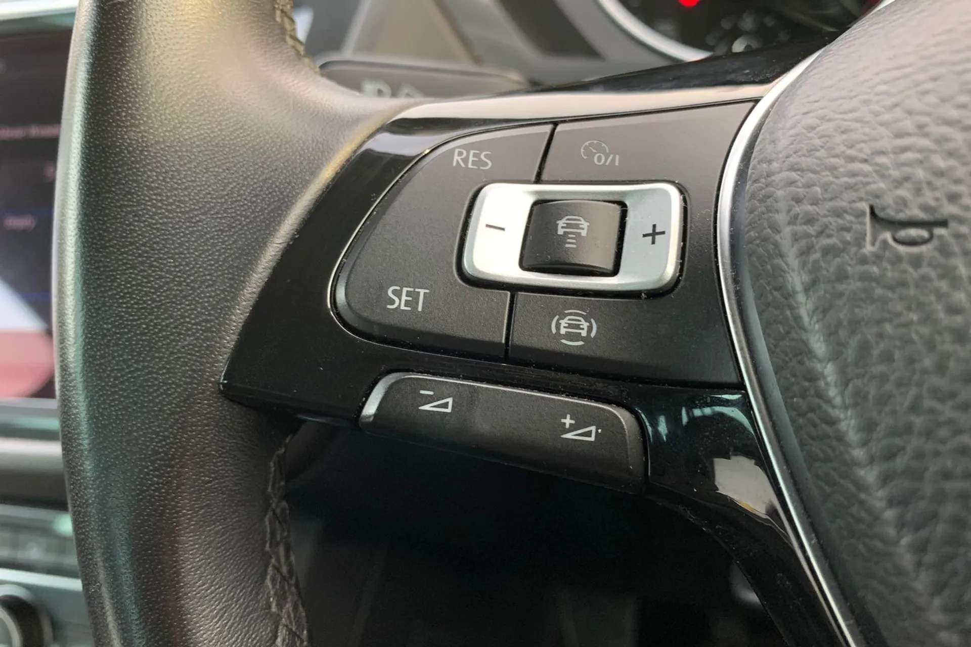 2019 VOLKSWAGEN TIGUAN 2019 VOLKSWAGEN TIGUAN