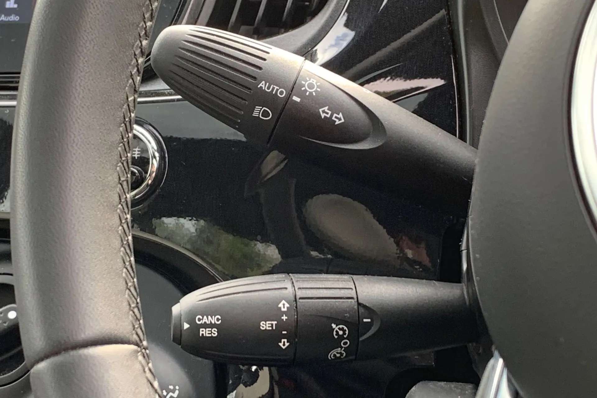 2023 FIAT 500 2023 FIAT 500