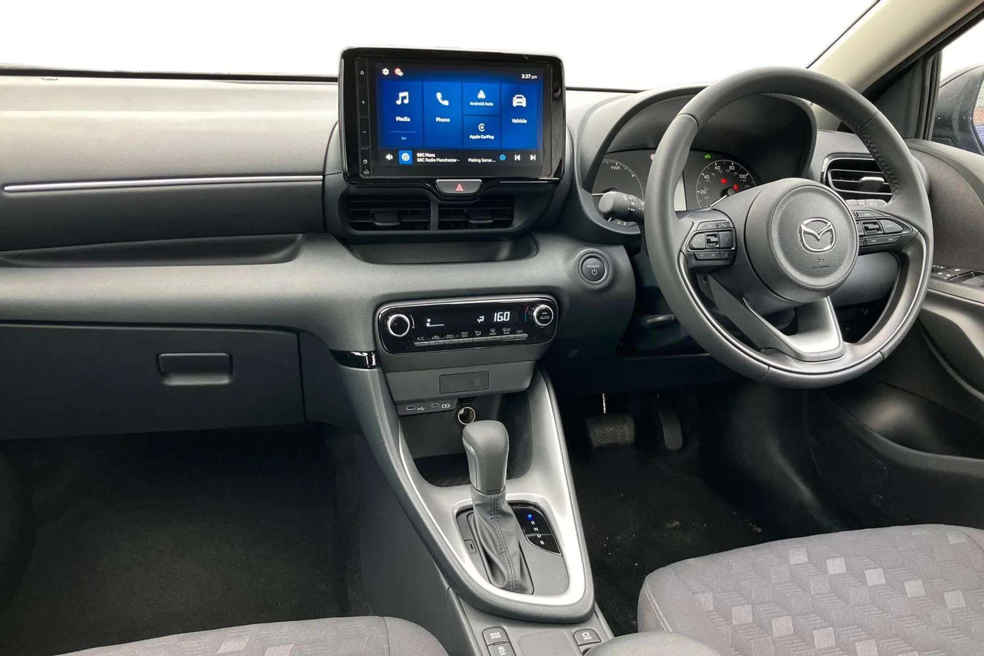 2026 MAZDA 2 HYBRID 2026 MAZDA 2 HYBRID