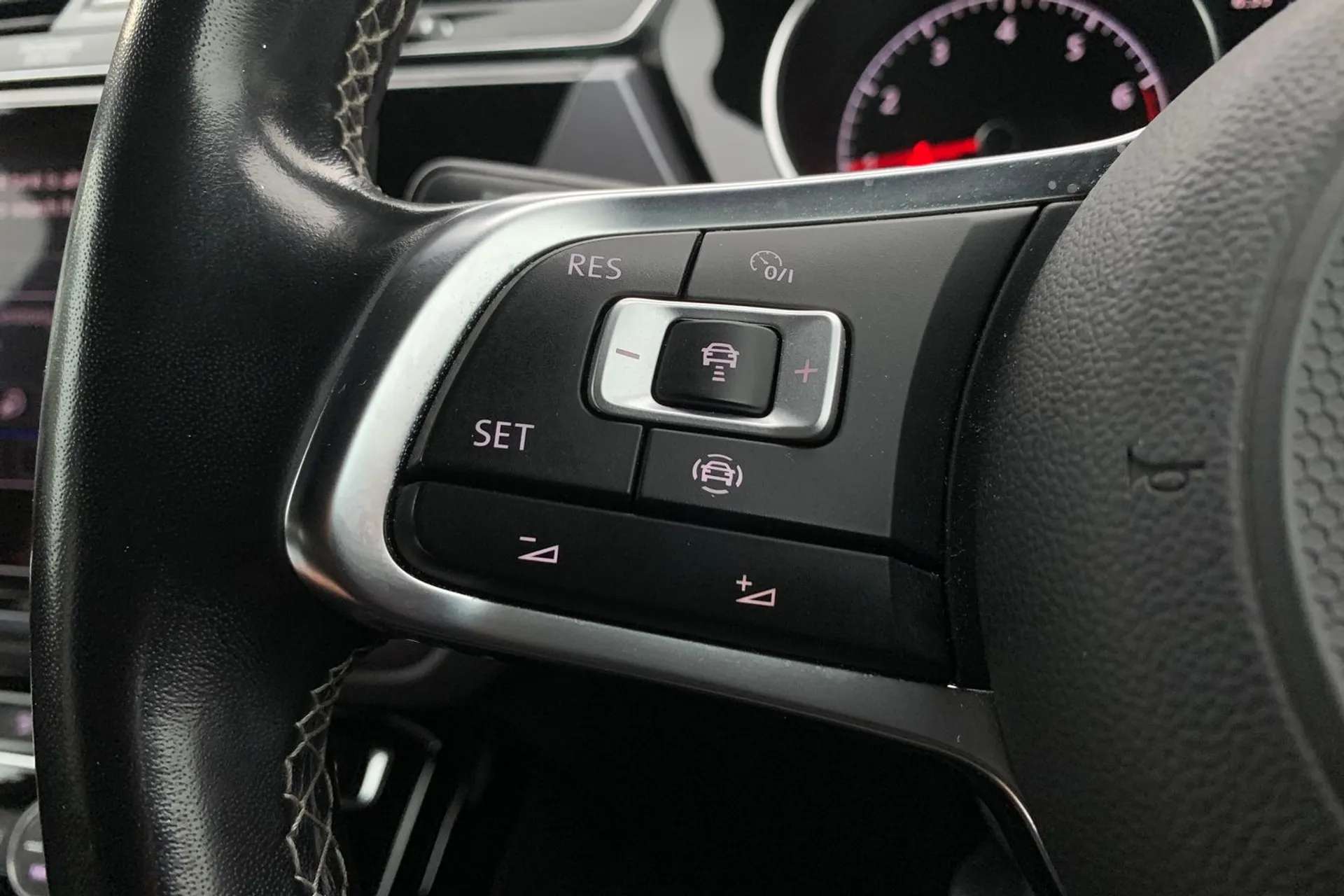 2022 VOLKSWAGEN TOURAN 2022 VOLKSWAGEN TOURAN