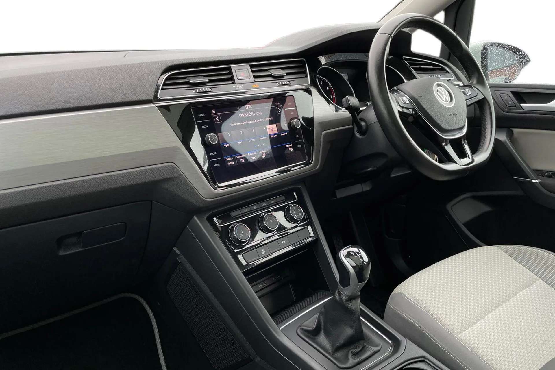 2021 VOLKSWAGEN TOURAN 2021 VOLKSWAGEN TOURAN