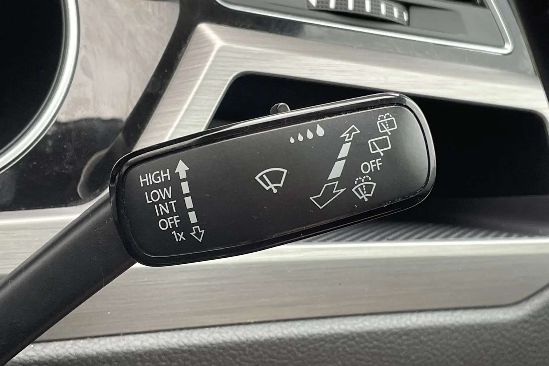 2021 VOLKSWAGEN TOURAN 2021 VOLKSWAGEN TOURAN