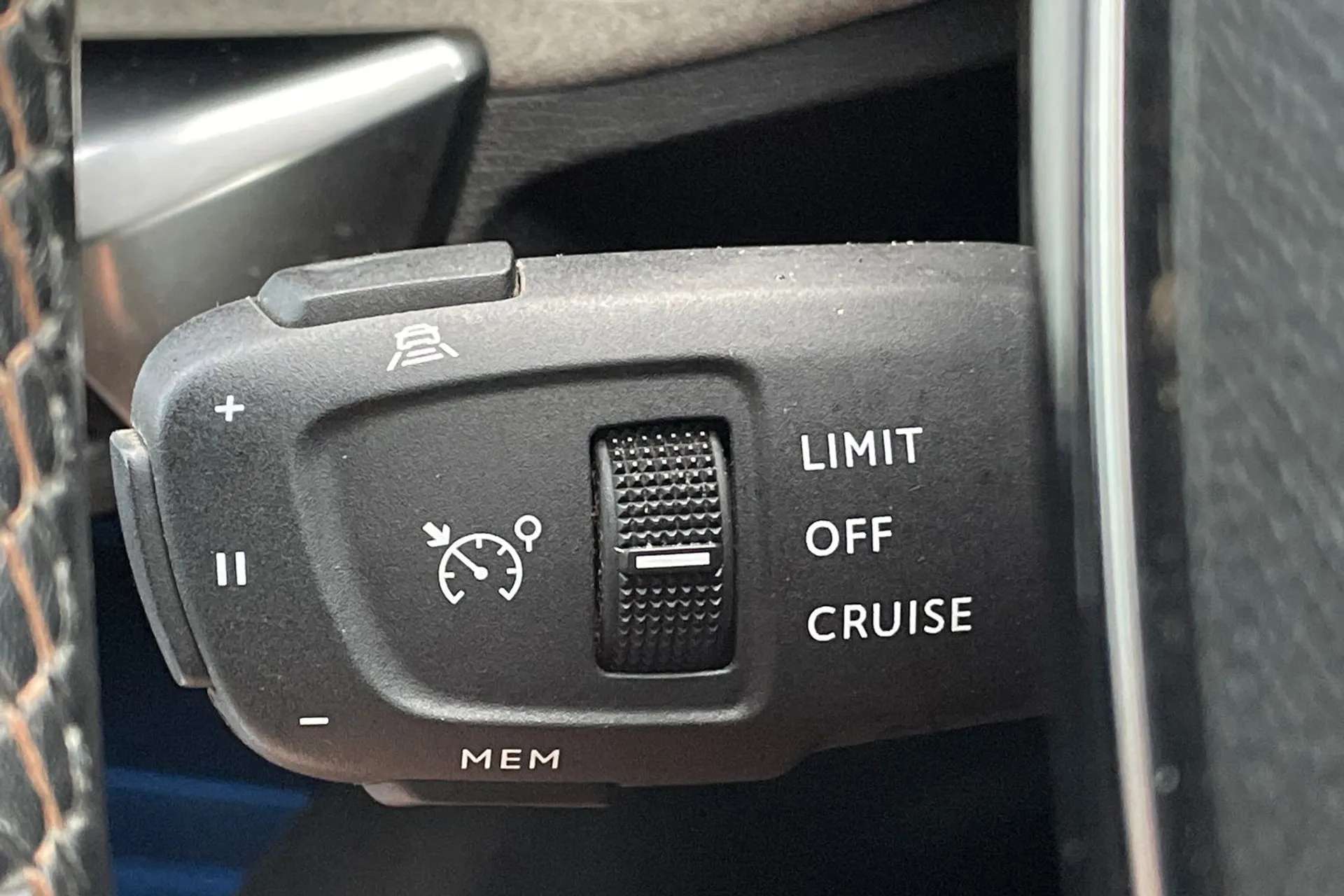 2021 PEUGEOT 3008 2021 PEUGEOT 3008