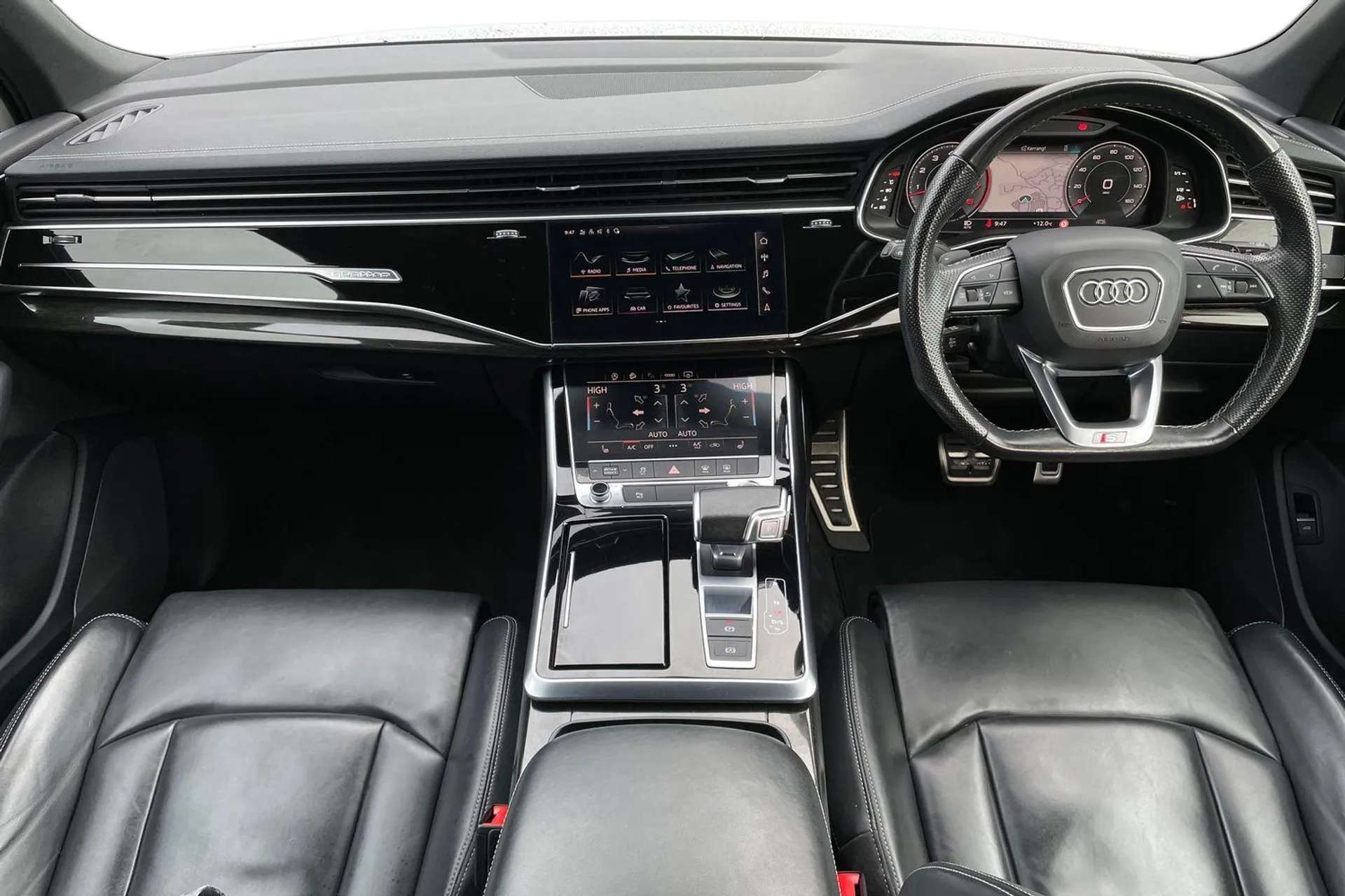 A 2022 AUDI Q7 55 TFSI Quattro Black Edition 5dr Tiptronic [Audi matrix LED headlights with dynamic front and rear indicators, Parking system plus with 360 degree di A 2022 AUDI Q7 55 TFSI Quattro Black Edition 5dr Tiptronic [Audi matrix LED headlights with dynamic front and rear indicators, Parking system plus with 360 degree di
