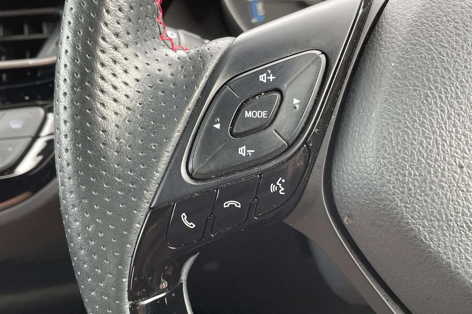 2023 TOYOTA C-HR 2023 TOYOTA C-HR