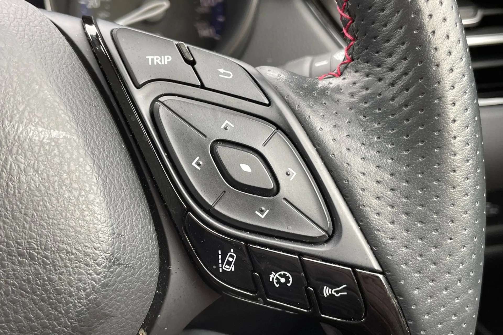 2023 TOYOTA C-HR 2023 TOYOTA C-HR