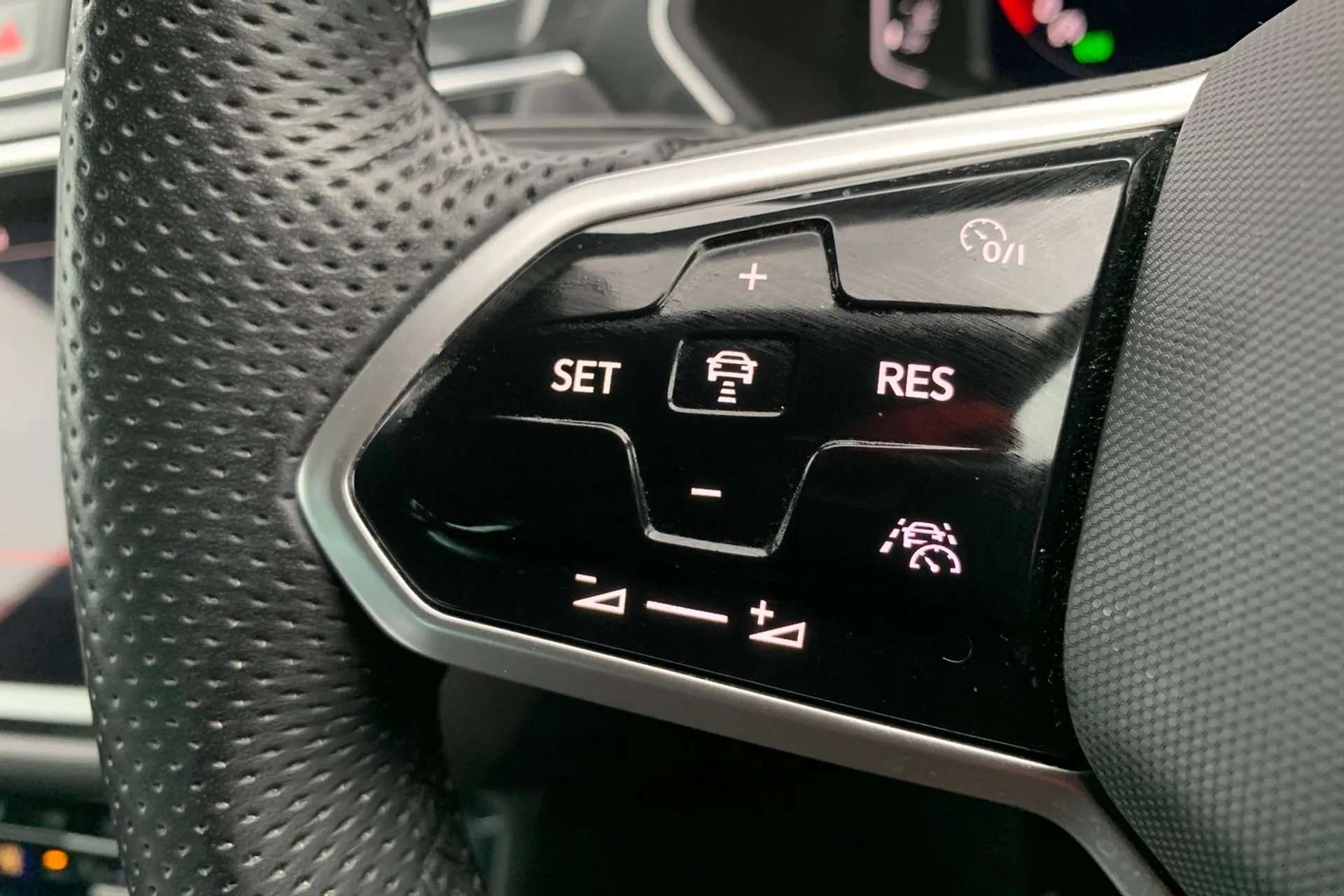 2022 VOLKSWAGEN TIGUAN 2022 VOLKSWAGEN TIGUAN