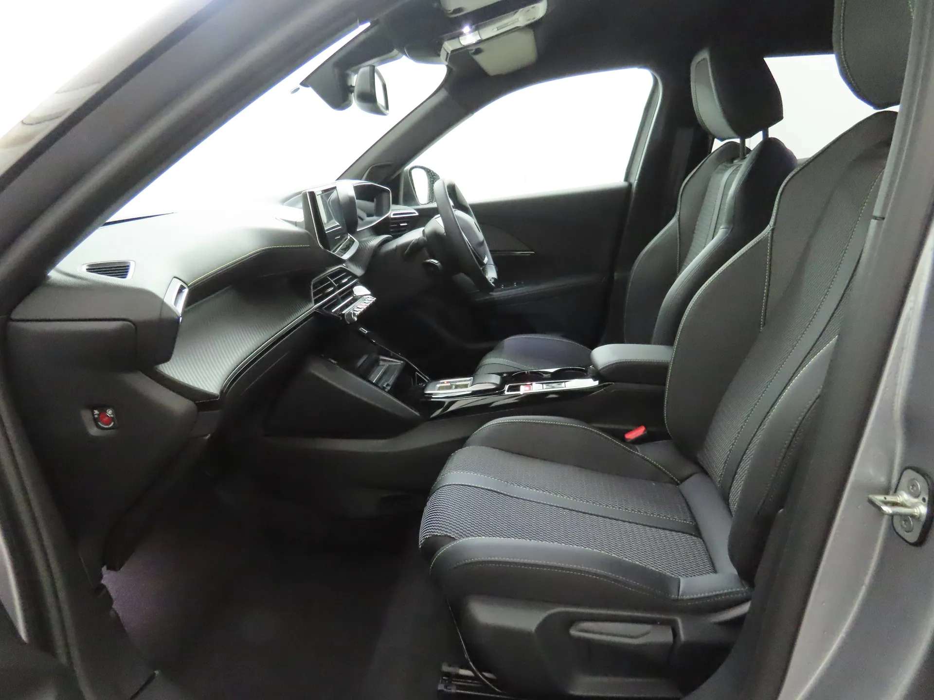 2025 PEUGEOT 2008 2025 PEUGEOT 2008
