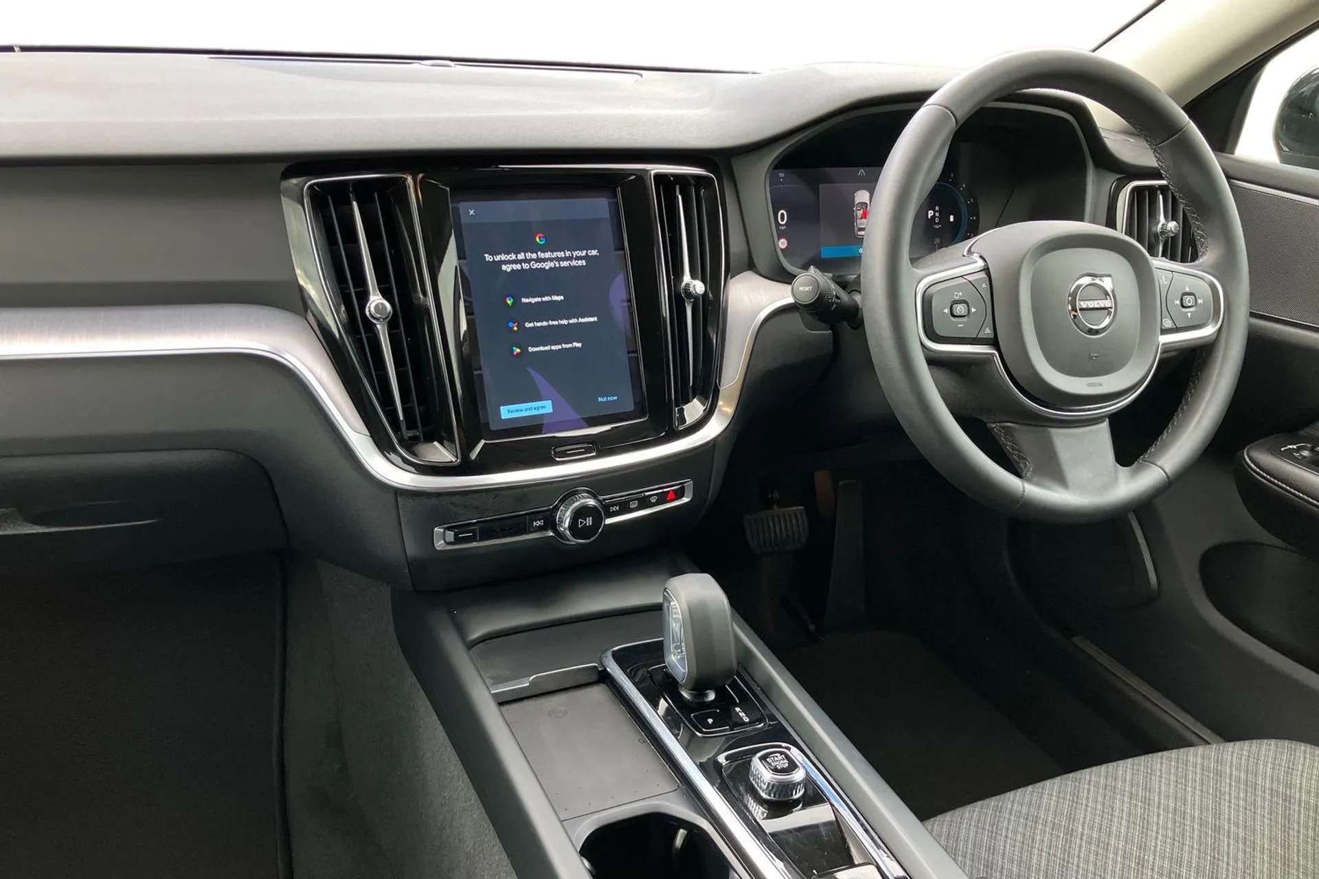 2023 VOLVO V60 2023 VOLVO V60