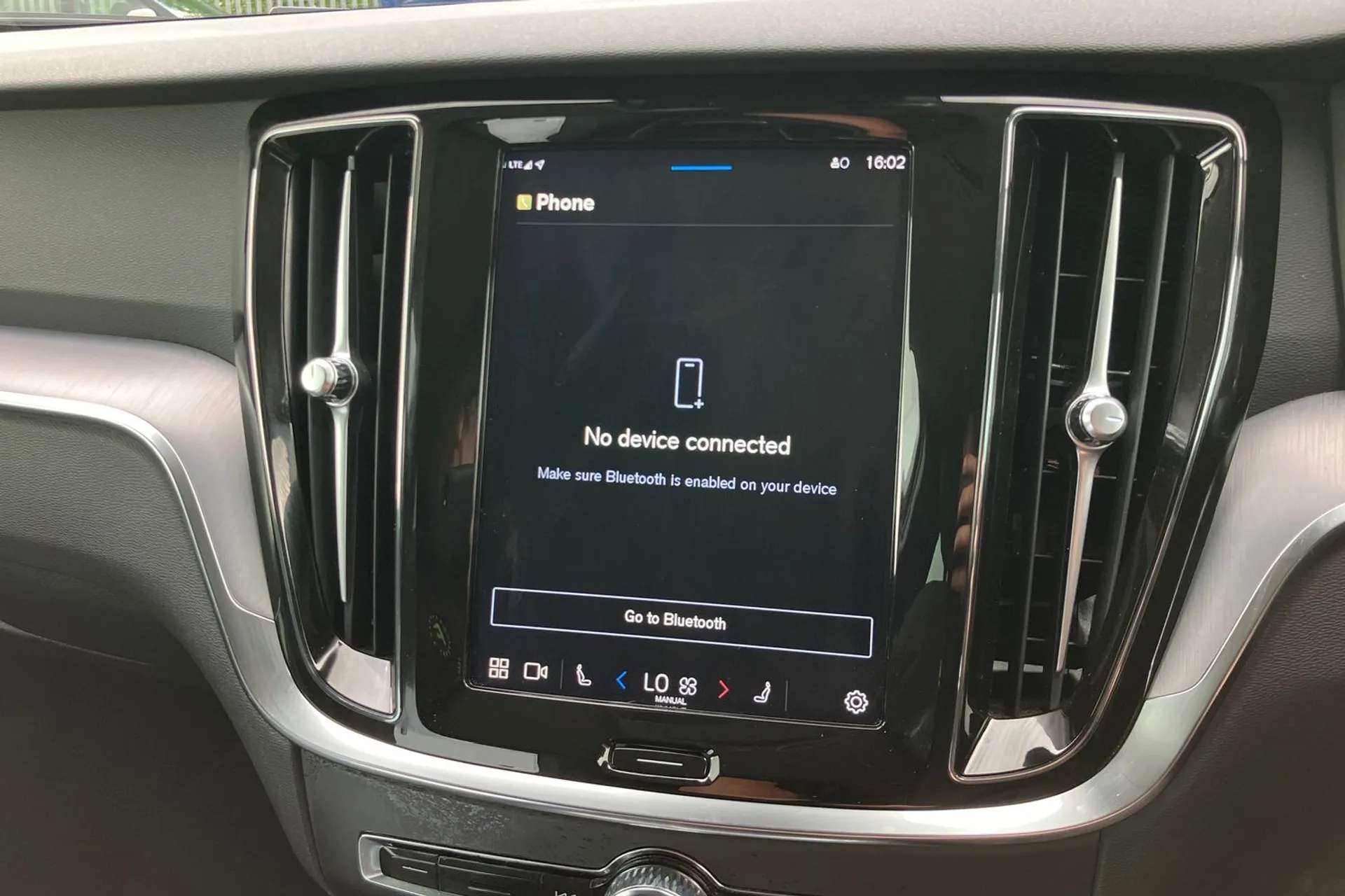 2023 VOLVO V60 2023 VOLVO V60