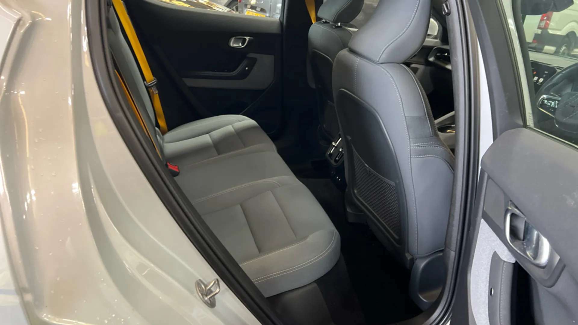 2023 POLESTAR 2 2023 POLESTAR 2