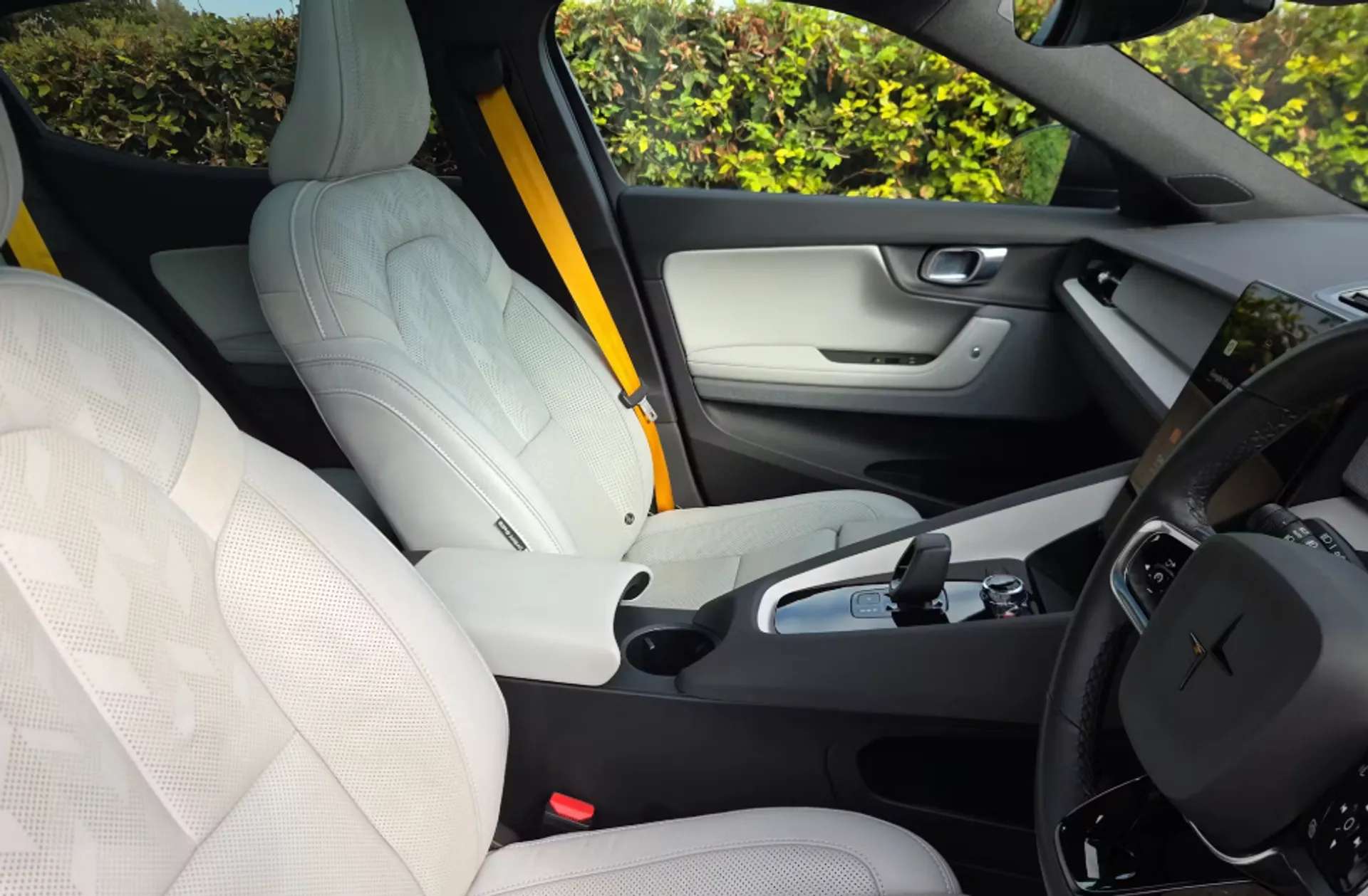 2022 POLESTAR 2 2022 POLESTAR 2