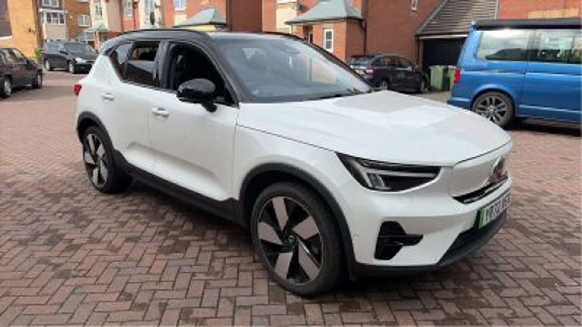 A 2022 VOLVO XC40 300kW Recharge Twin Ultimate 78kWh 5dr AWD Auto [ Bluetooth handsfree system, Driver assistance (pilot assist and adaptive cruise control), Bluetooth A 2022 VOLVO XC40 300kW Recharge Twin Ultimate 78kWh 5dr AWD Auto [ Bluetooth handsfree system, Driver assistance (pilot assist and adaptive cruise control), Bluetooth