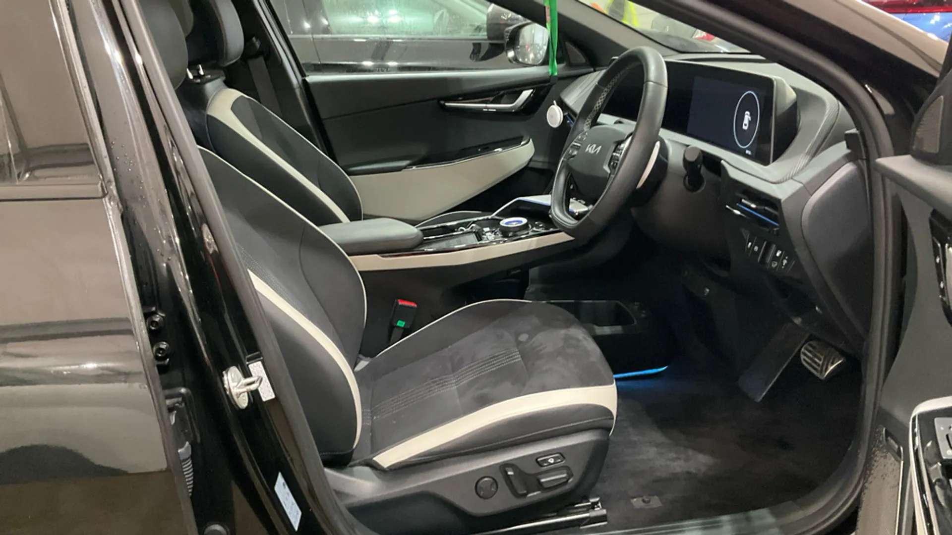 2023 KIA EV6 2023 KIA EV6