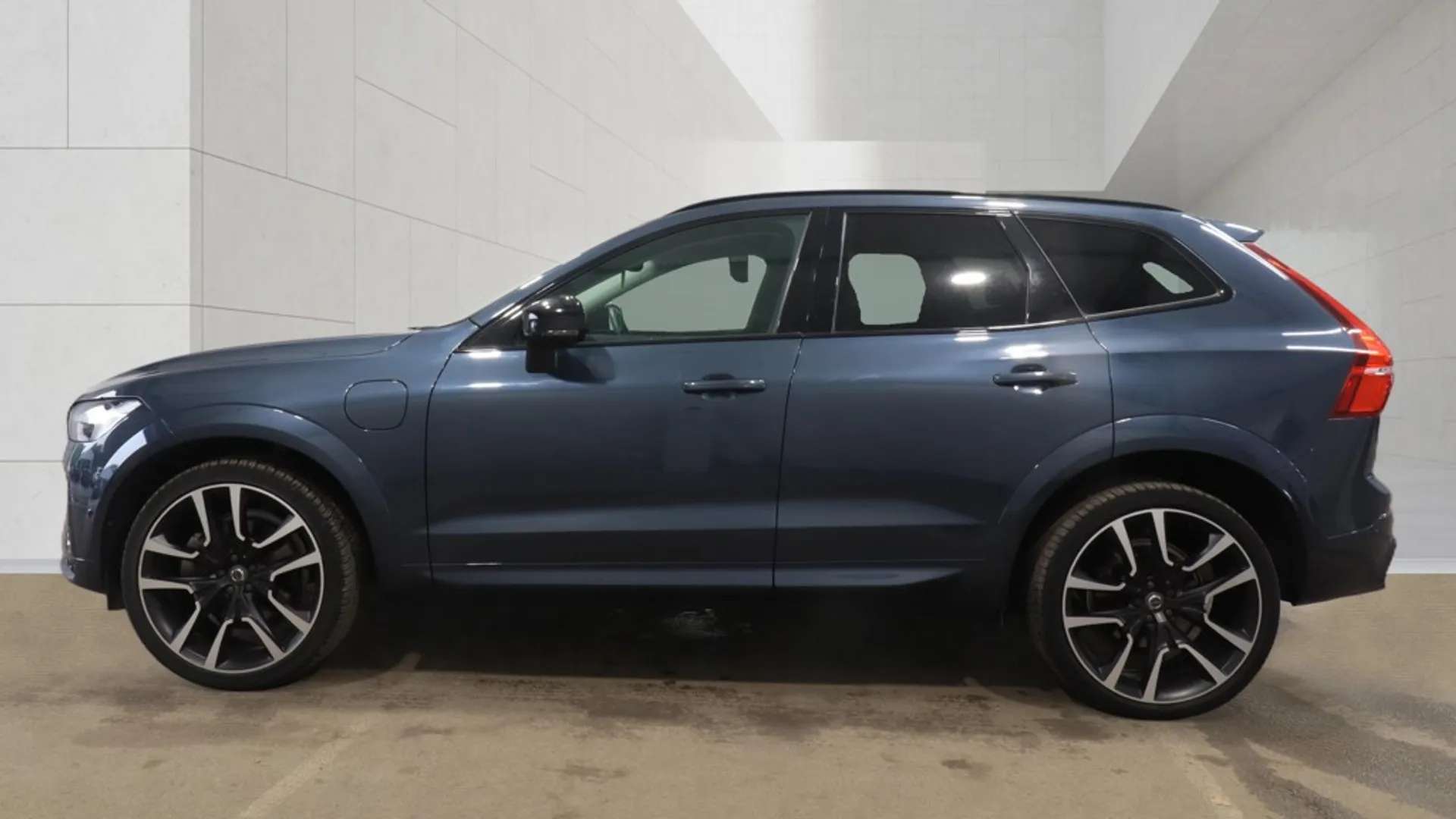 2022 VOLVO XC60 2022 VOLVO XC60