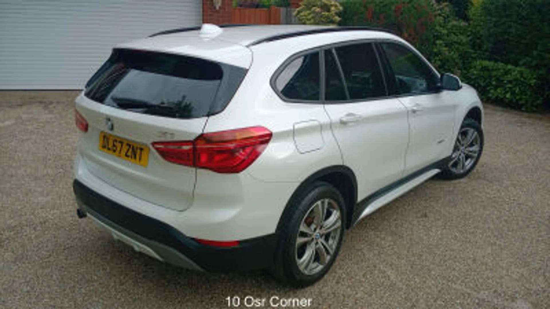 A 2017 BMW X1 sDrive 18i Sport 5dr Step Auto [Exterior Mirrors - Electrically Folding with Anti Dazzle, Rain sensor including auto headlights activation, Dual zone A 2017 BMW X1 sDrive 18i Sport 5dr Step Auto [Exterior Mirrors - Electrically Folding with Anti Dazzle, Rain sensor including auto headlights activation, Dual zone