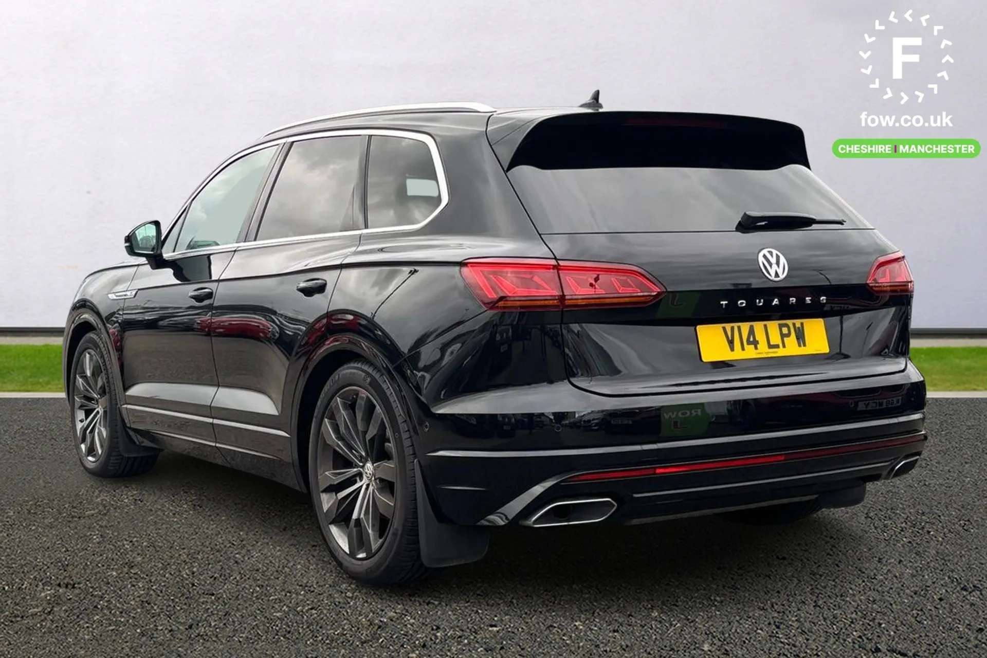 A 2018 VOLKSWAGEN TOUAREG 3.0 V6 TDI 4Motion R-Line Tech 5dr Tip Auto [ Park assist with rear view camera , Wireless Smartphone charger , Bluetooth hands free telephone connect A 2018 VOLKSWAGEN TOUAREG 3.0 V6 TDI 4Motion R-Line Tech 5dr Tip Auto [ Park assist with rear view camera , Wireless Smartphone charger , Bluetooth hands free telephone connect