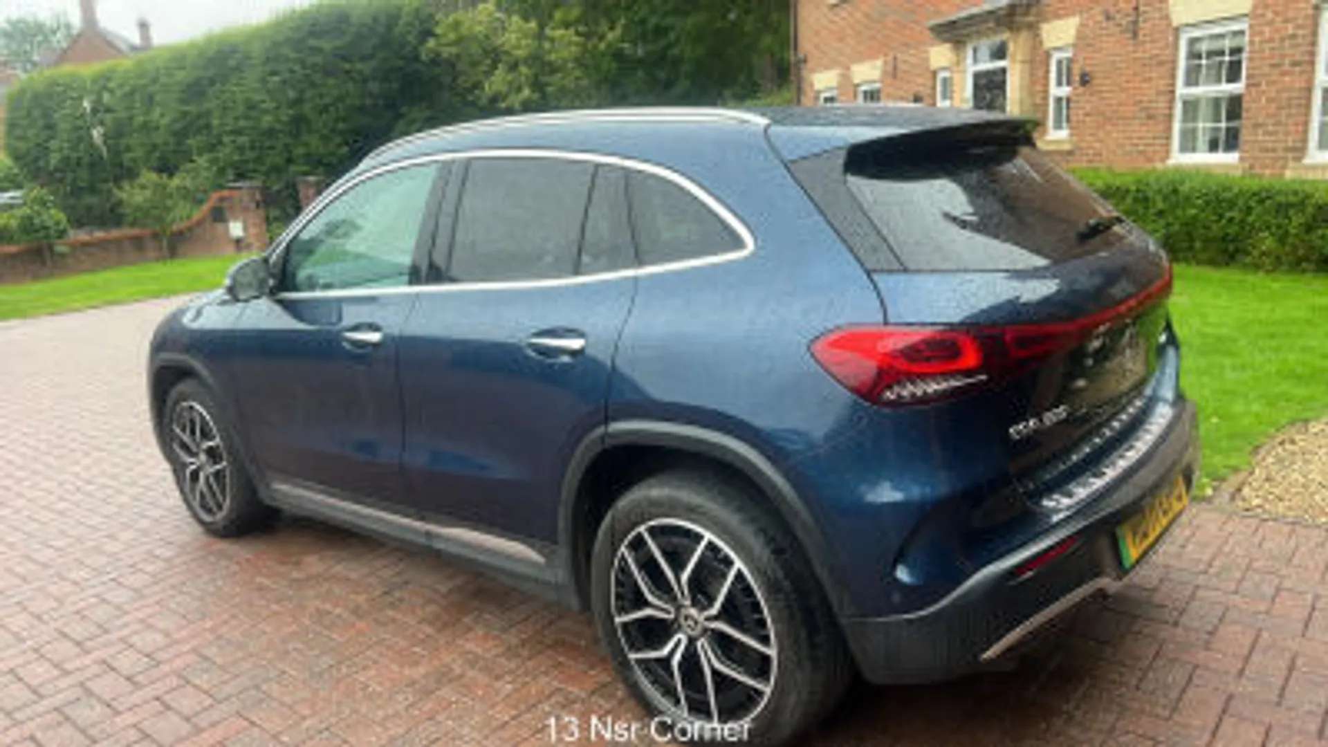 A 2021 MERCEDES-BENZ EQA EQA 350 4M 215kW AMG Line Premium 66.5kWh 5dr Auto [100KW DC onboard charger, Seat comfort pack - EQA, Easy-pack tailgate, LED High performance headla A 2021 MERCEDES-BENZ EQA EQA 350 4M 215kW AMG Line Premium 66.5kWh 5dr Auto [100KW DC onboard charger, Seat comfort pack - EQA, Easy-pack tailgate, LED High performance headla