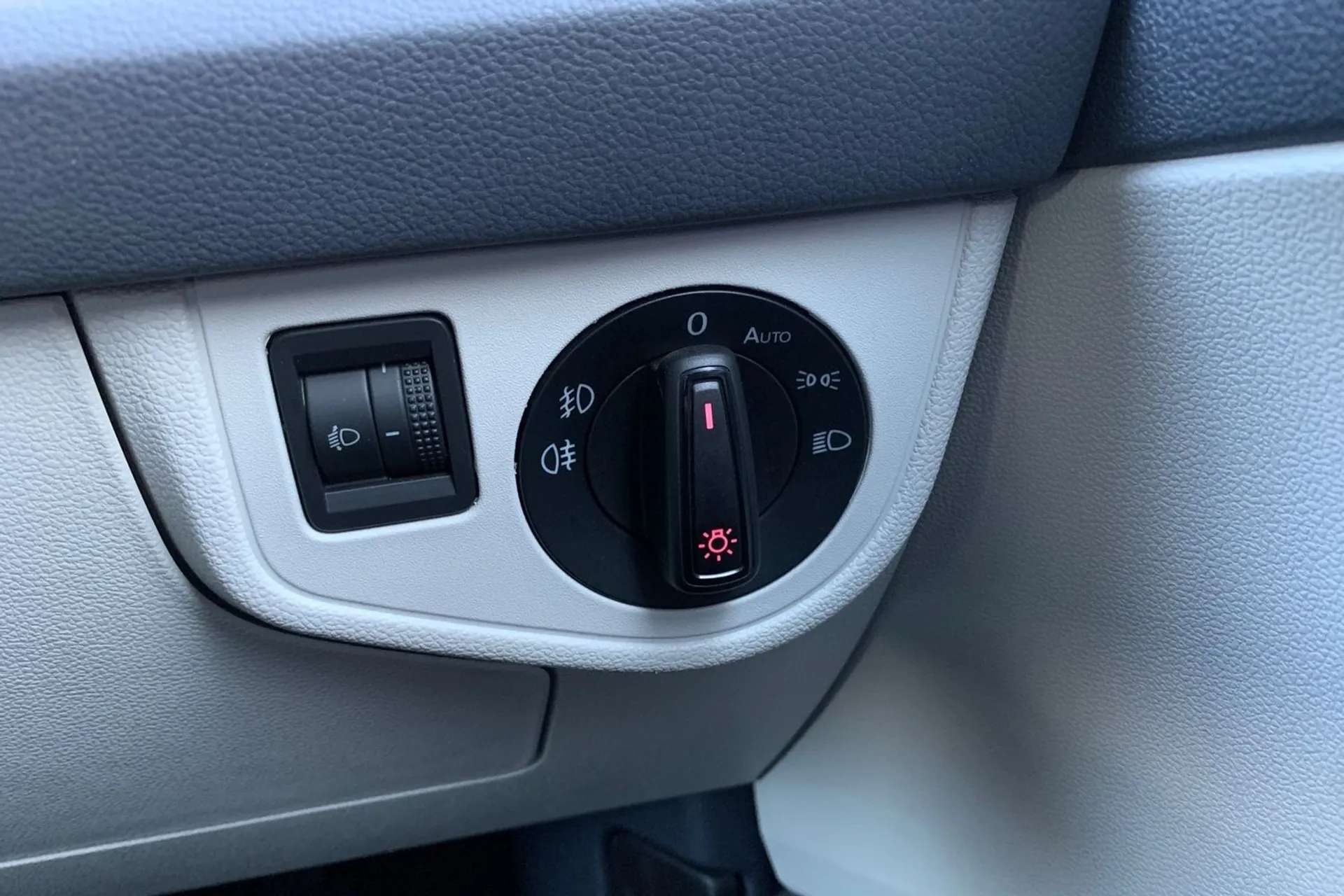 2019 VOLKSWAGEN POLO 2019 VOLKSWAGEN POLO