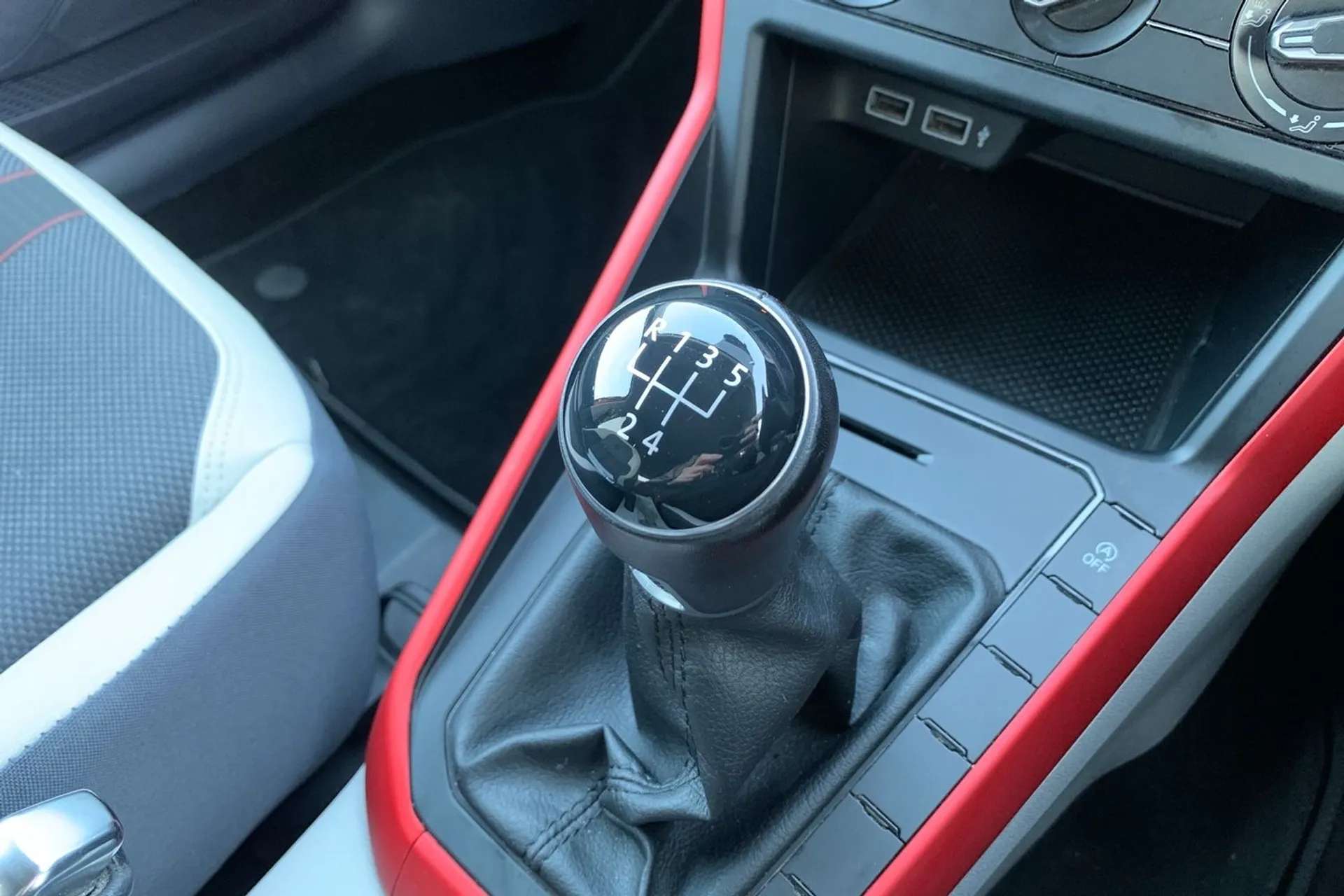 2019 VOLKSWAGEN POLO 2019 VOLKSWAGEN POLO