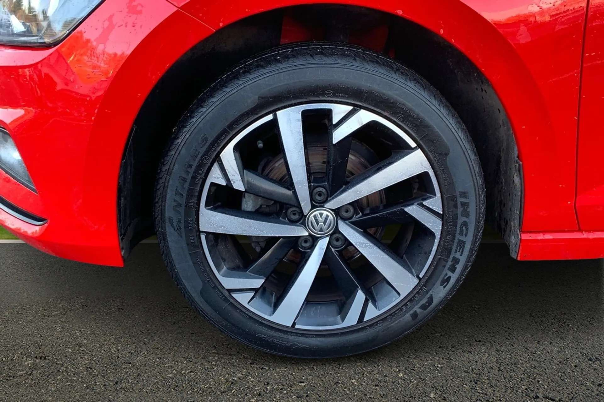 2019 VOLKSWAGEN POLO 2019 VOLKSWAGEN POLO