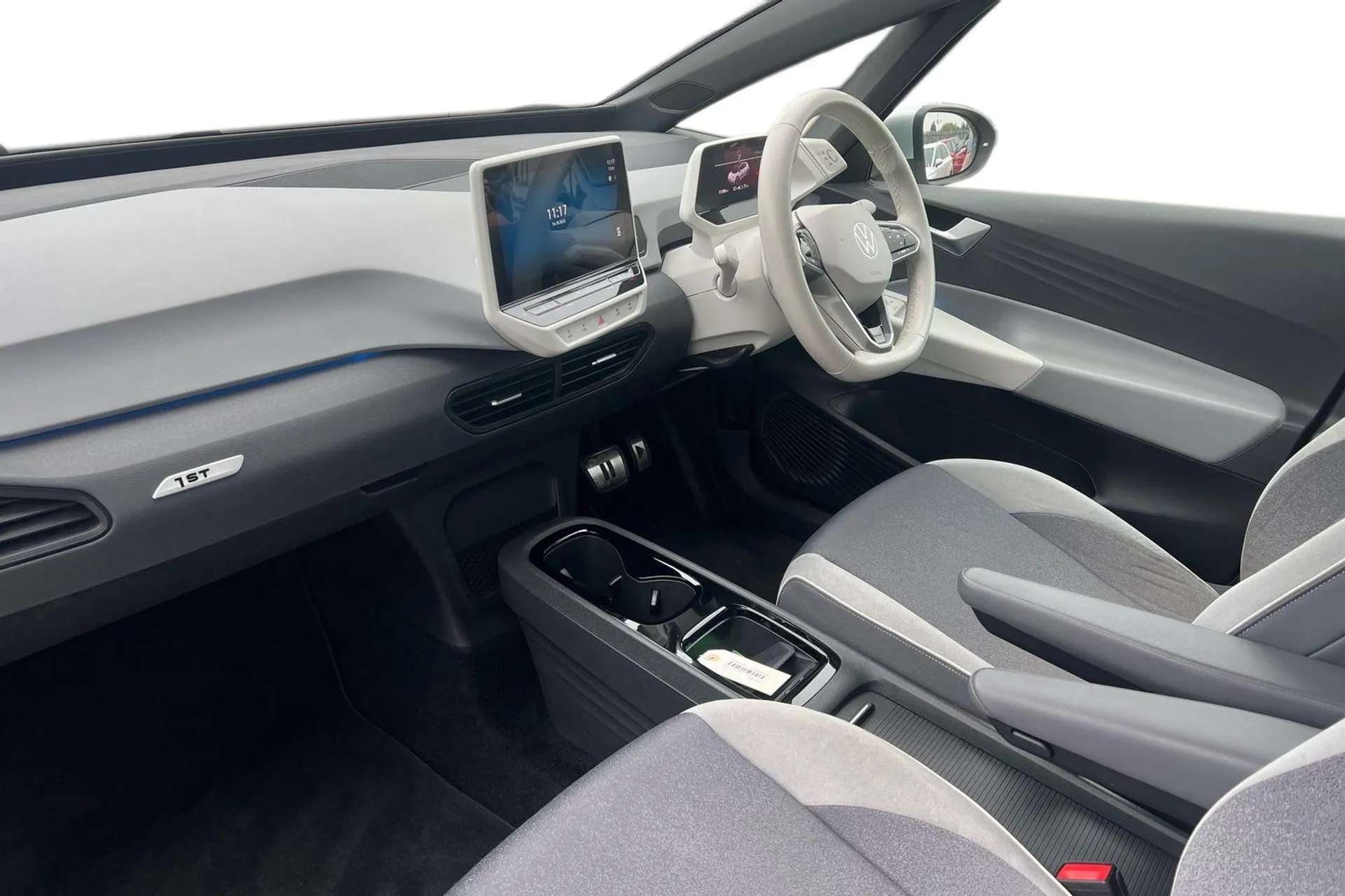 A 2020 VOLKSWAGEN ID.3 150kW 1ST Edition Pro Power 58kWh 5dr Auto [ Comfort plus pack , Remote tailgate unlocking , Front and rear parking sensors , Design pack , NCAP Pack A 2020 VOLKSWAGEN ID.3 150kW 1ST Edition Pro Power 58kWh 5dr Auto [ Comfort plus pack , Remote tailgate unlocking , Front and rear parking sensors , Design pack , NCAP Pack