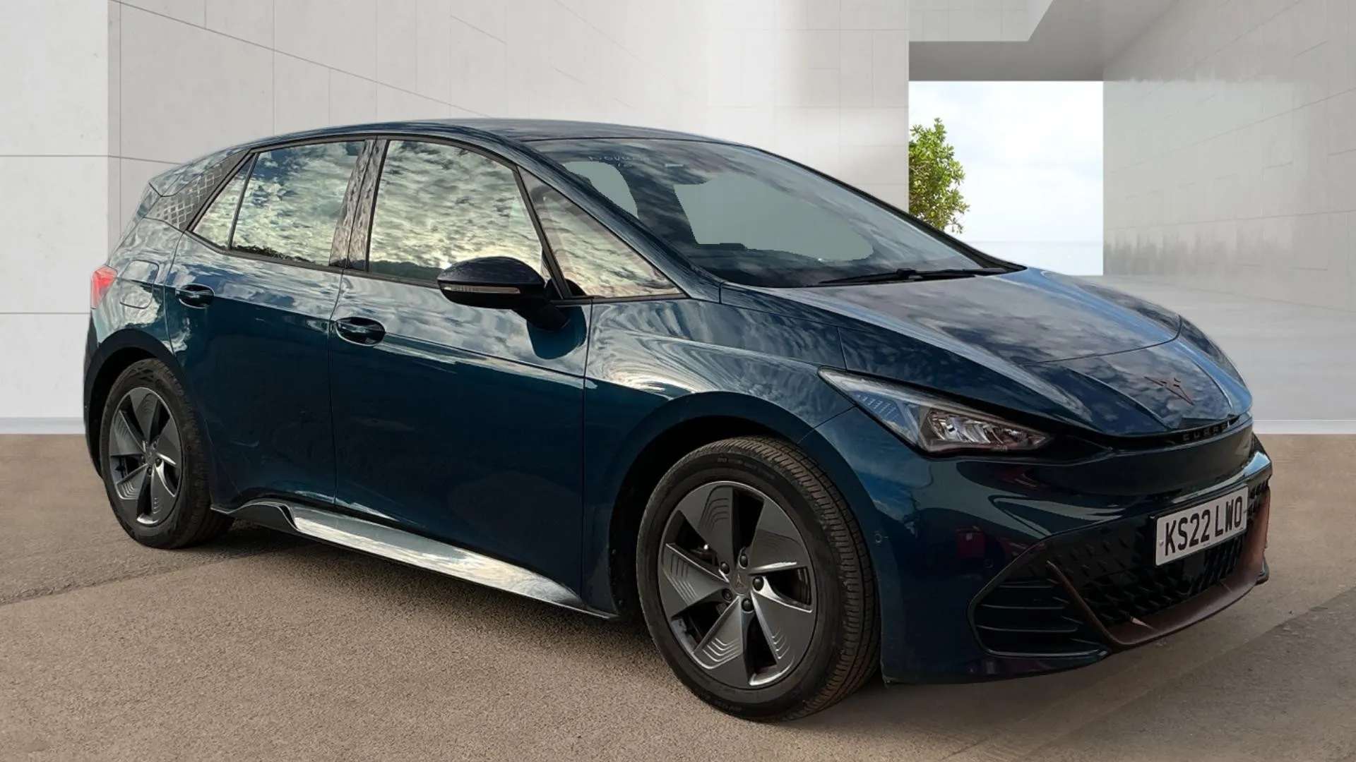 A 2022 CUPRA BORN 150kW V1 58kWh 5dr Auto [Heated leather wrapped multi function steering wheel, 5.3" digital cockpit with 12" central display infotainment system, Pilo A 2022 CUPRA BORN 150kW V1 58kWh 5dr Auto [Heated leather wrapped multi function steering wheel, 5.3" digital cockpit with 12" central display infotainment system, Pilo