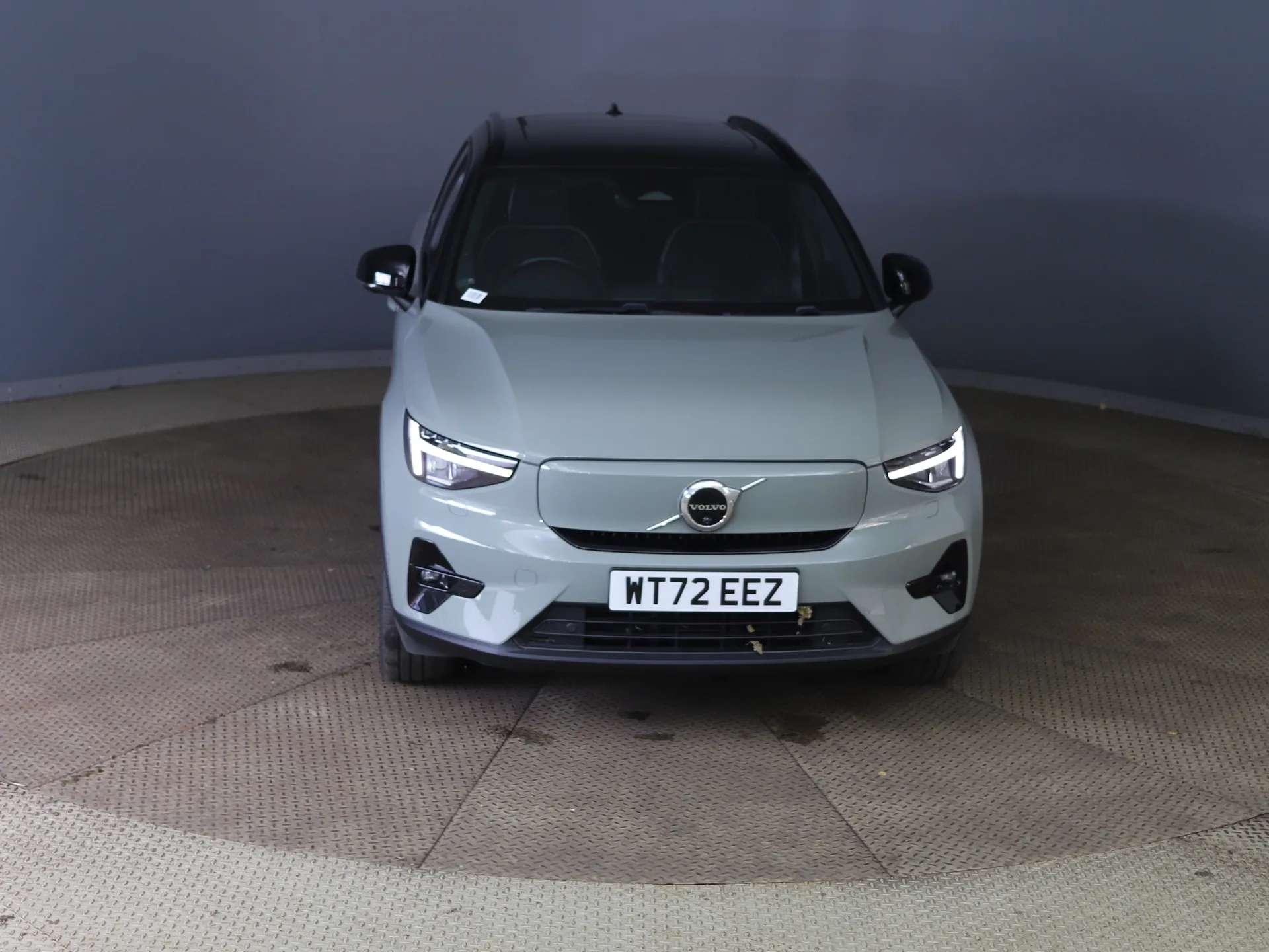 2022 VOLVO XC40 2022 VOLVO XC40
