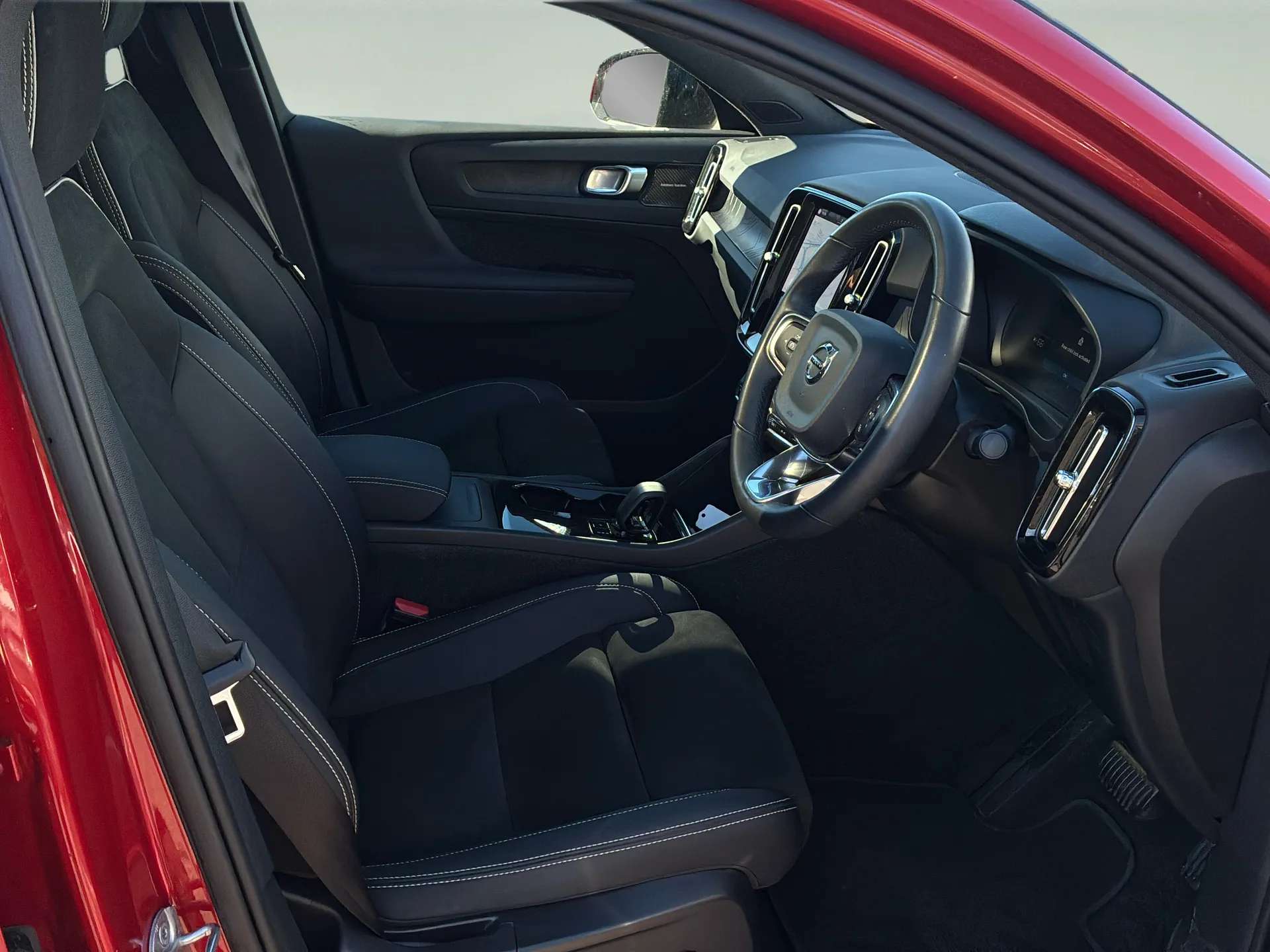 2023 VOLVO C40 2023 VOLVO C40