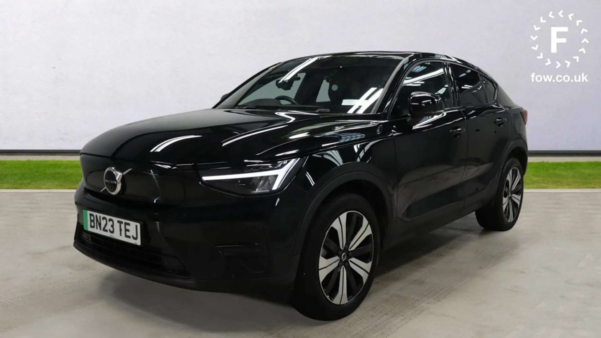 2023 VOLVO C40 2023 VOLVO C40